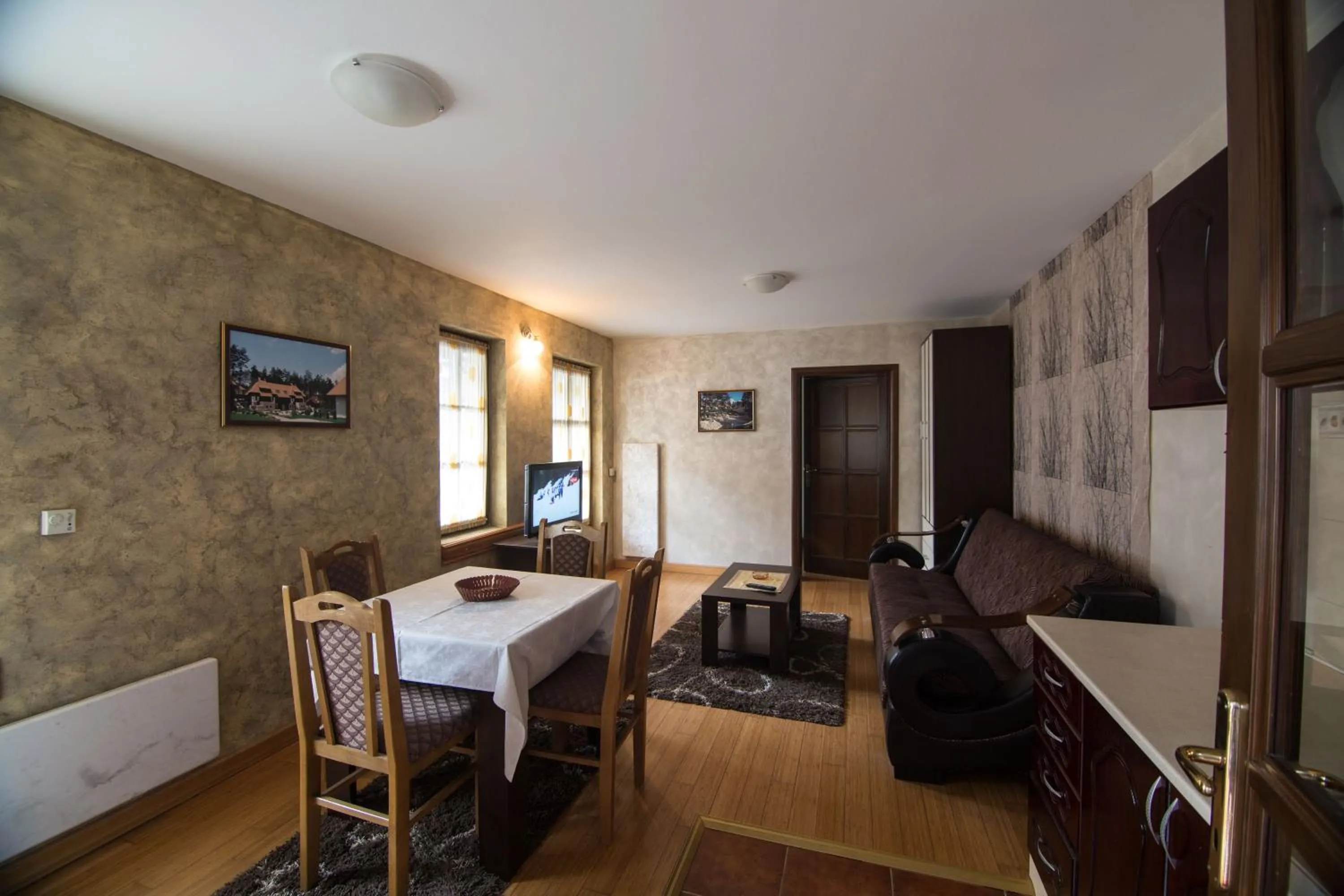 Garden in KRALjEVI KONACI ZLATIBOR