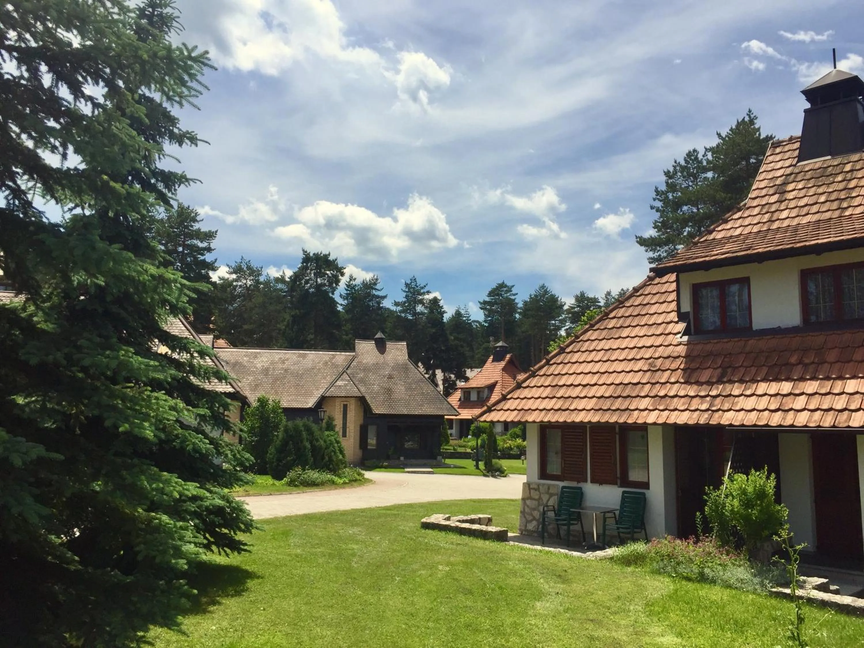 Garden in KRALjEVI KONACI ZLATIBOR