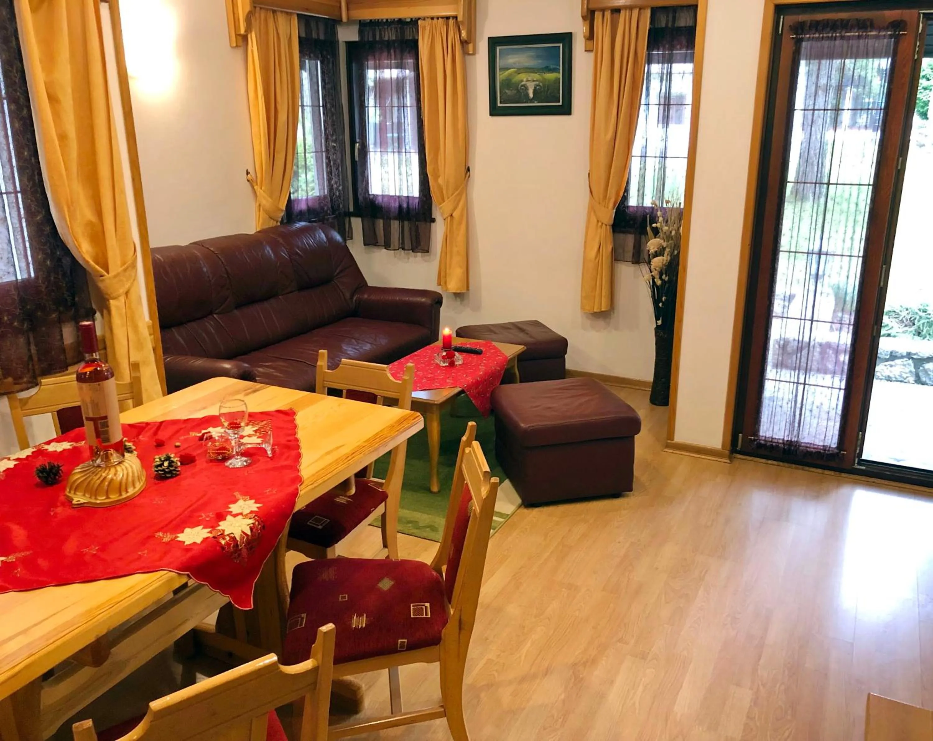 Seating area in KRALjEVI KONACI ZLATIBOR