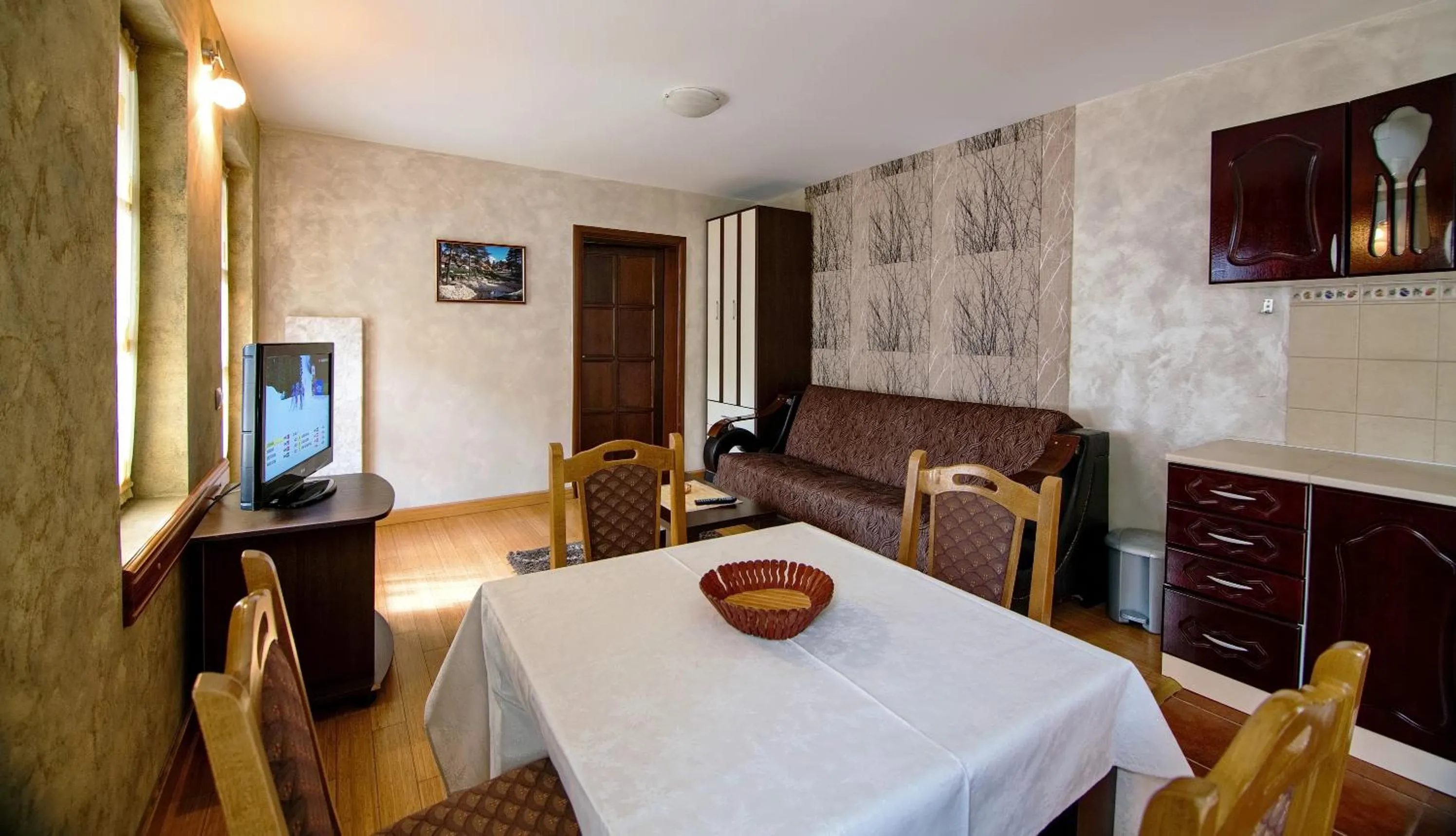 Communal lounge/ TV room in KRALjEVI KONACI ZLATIBOR