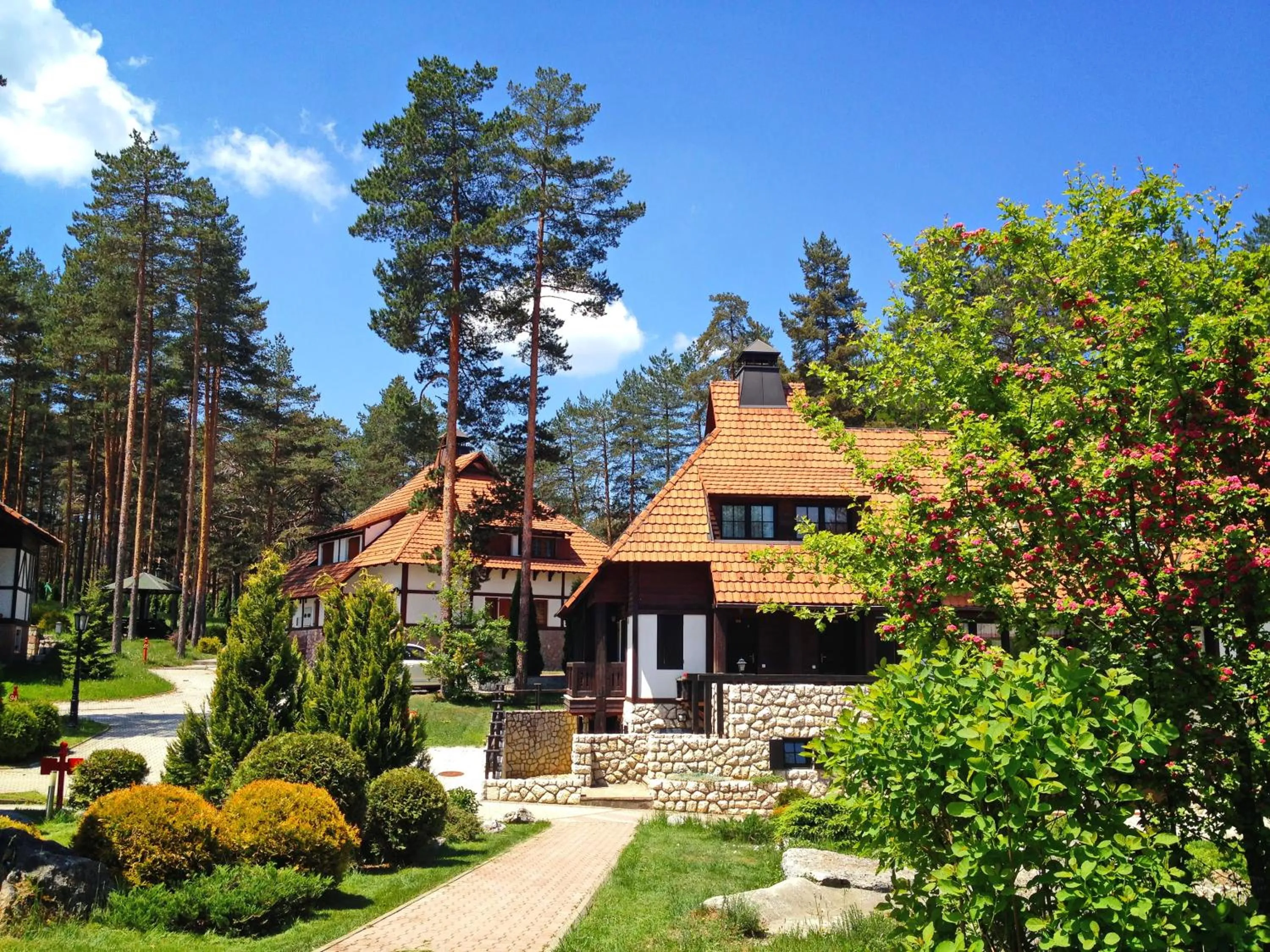 Property building in KRALjEVI KONACI ZLATIBOR