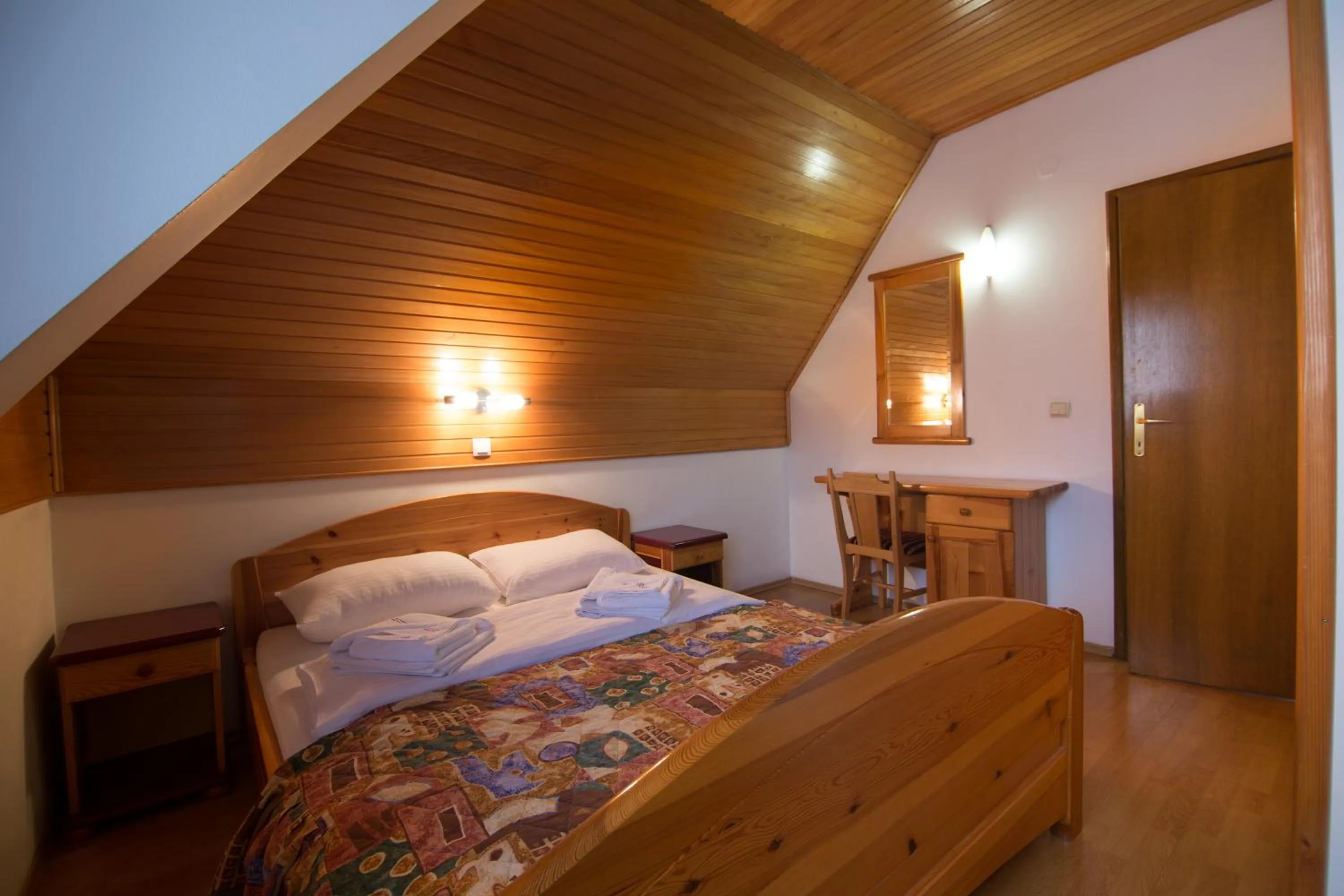 Bed in KRALjEVI KONACI ZLATIBOR