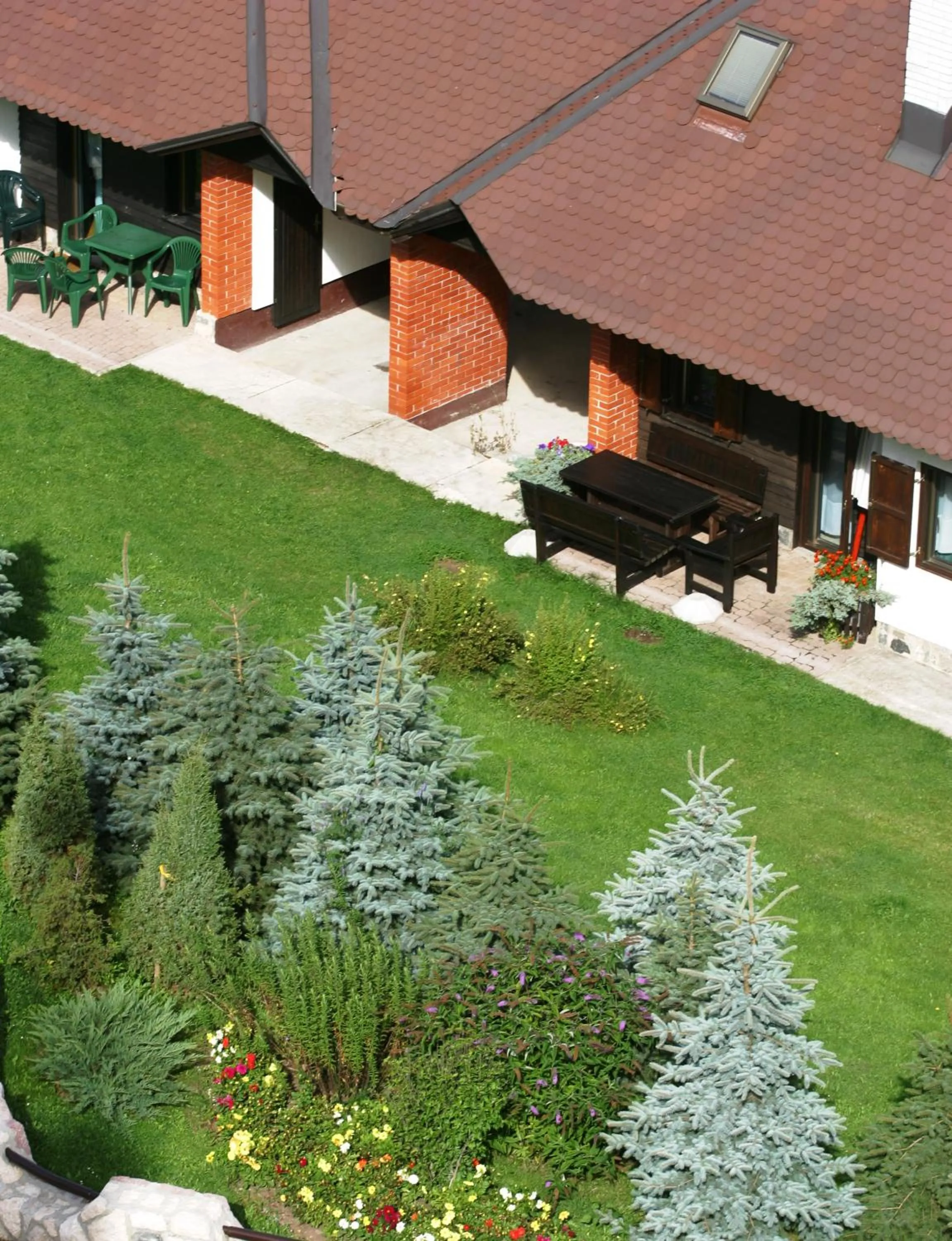 Patio in KRALjEVI KONACI ZLATIBOR