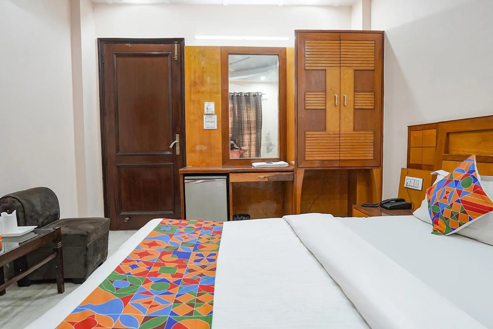 Bedroom, Bed in FabHotel De Gold Karol Bagh