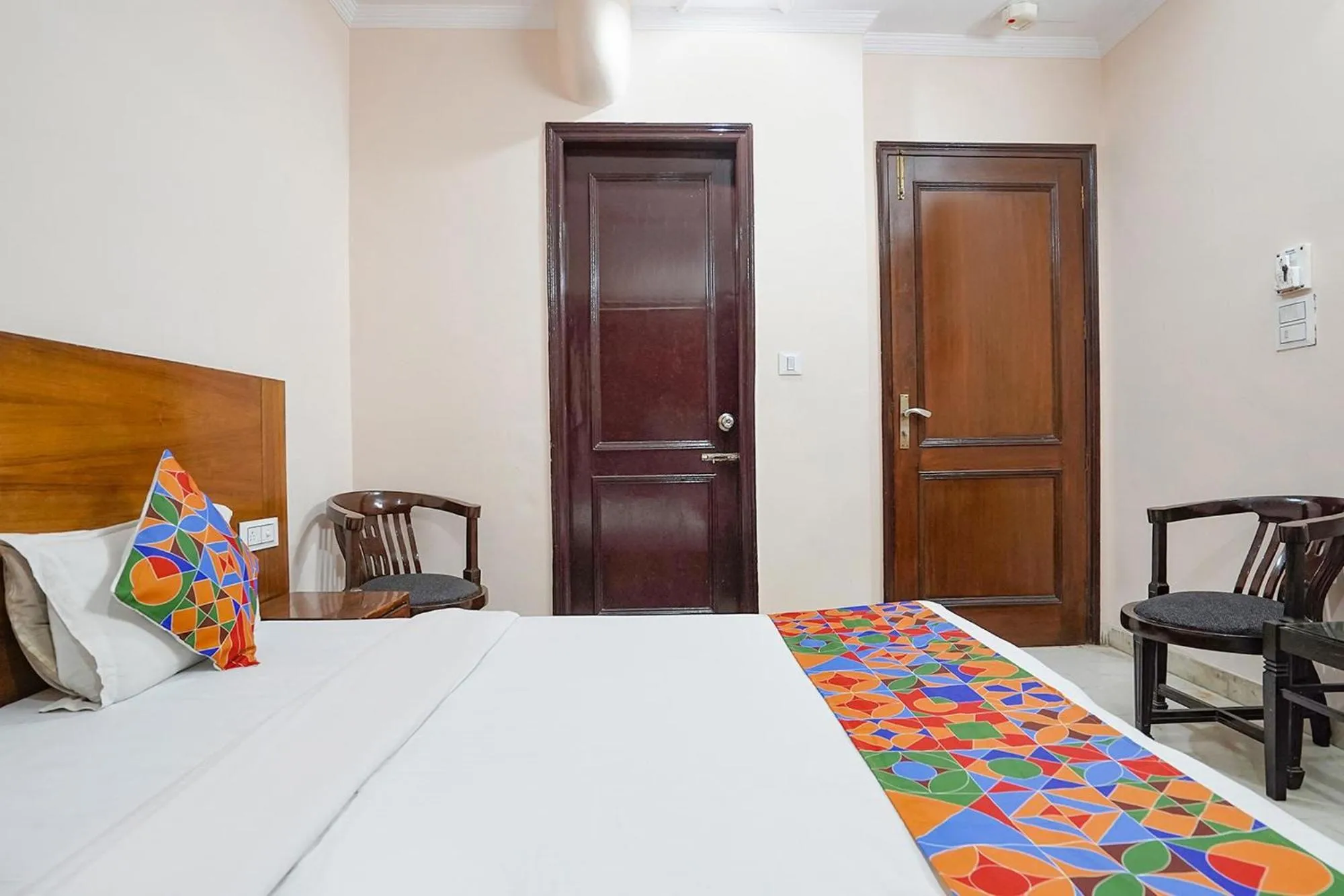 Bedroom, Bed in FabHotel De Gold Karol Bagh