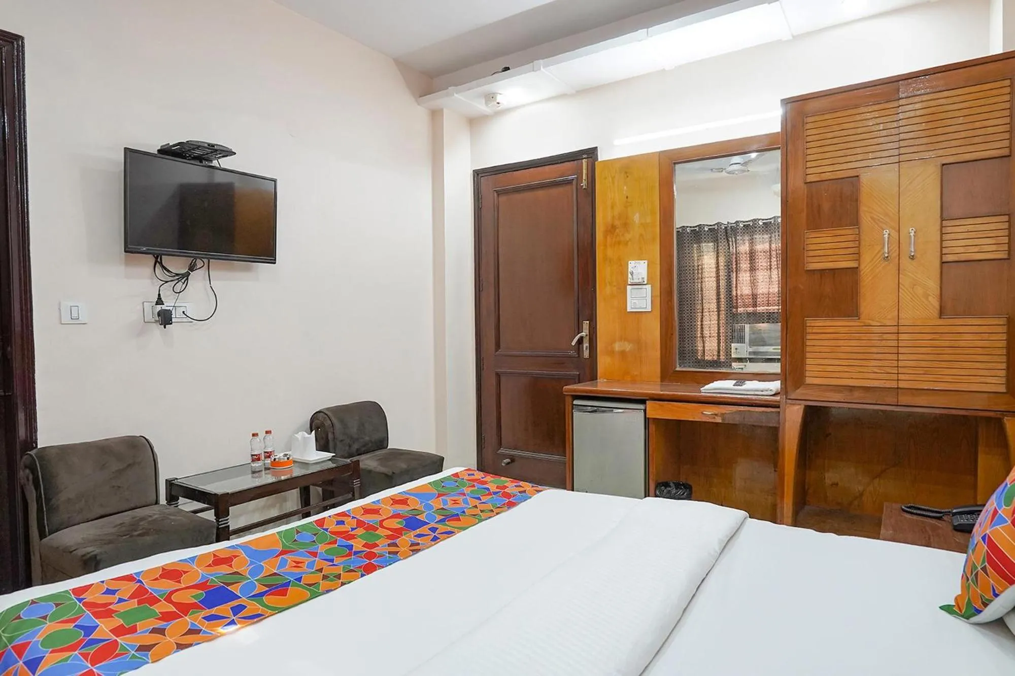Bed in FabHotel De Gold Karol Bagh