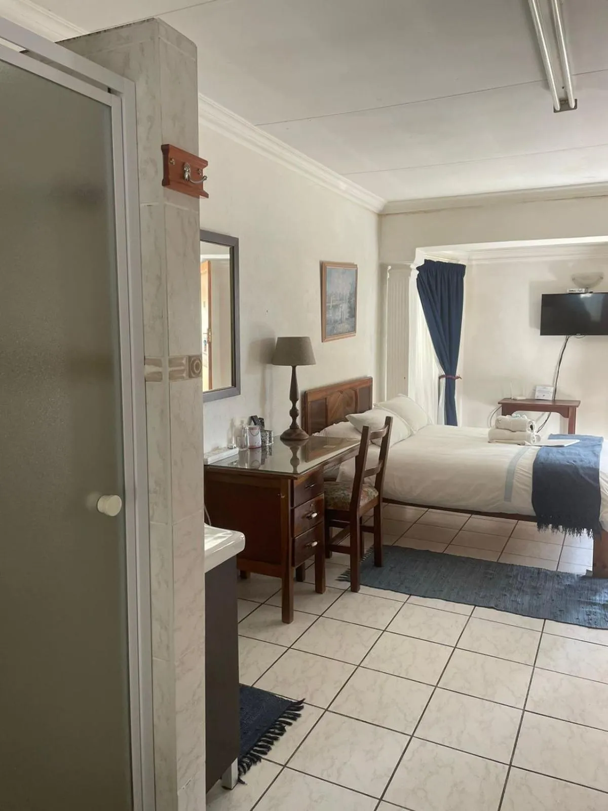 Alec Wright's Guest Lodge