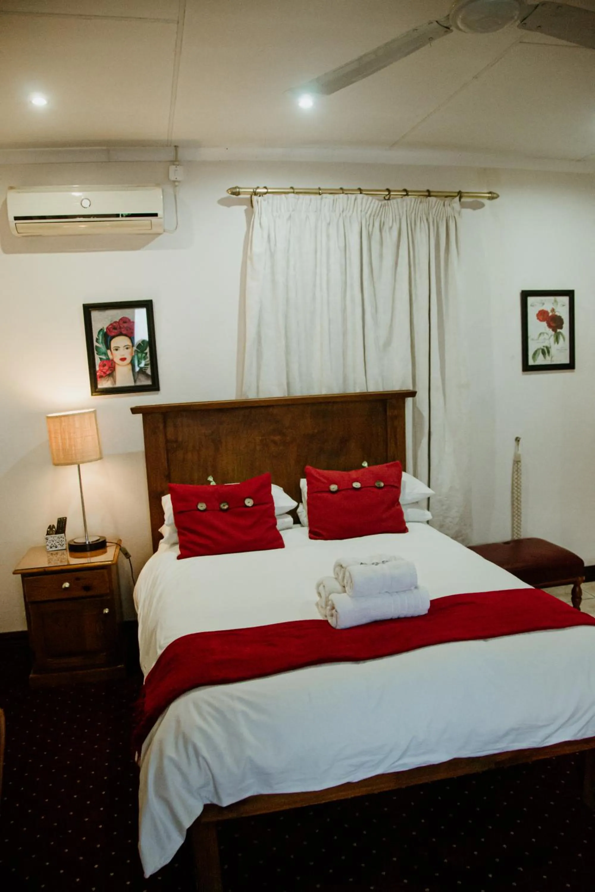 Alec Wright's Guest Lodge