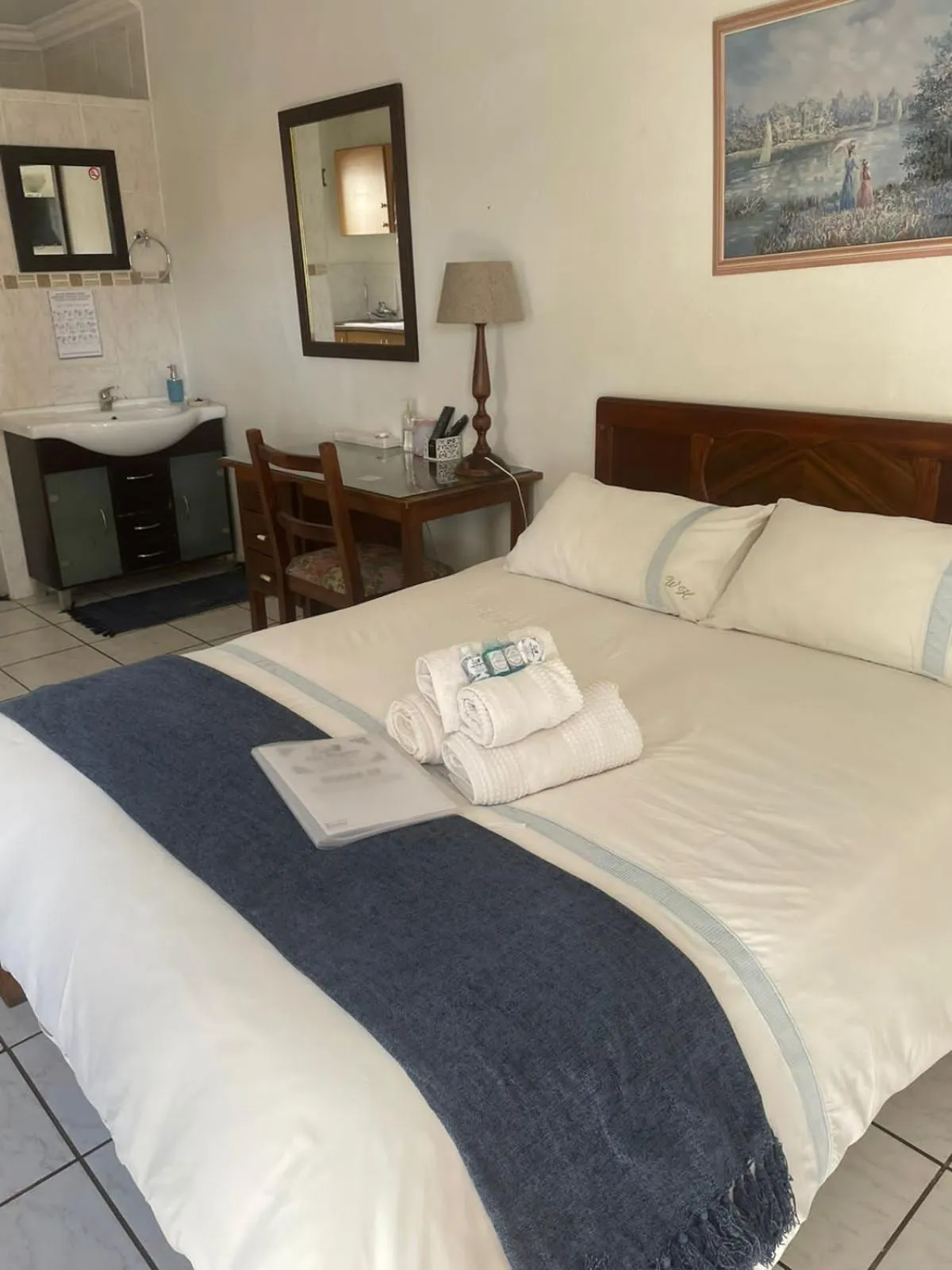 Alec Wright's Guest Lodge