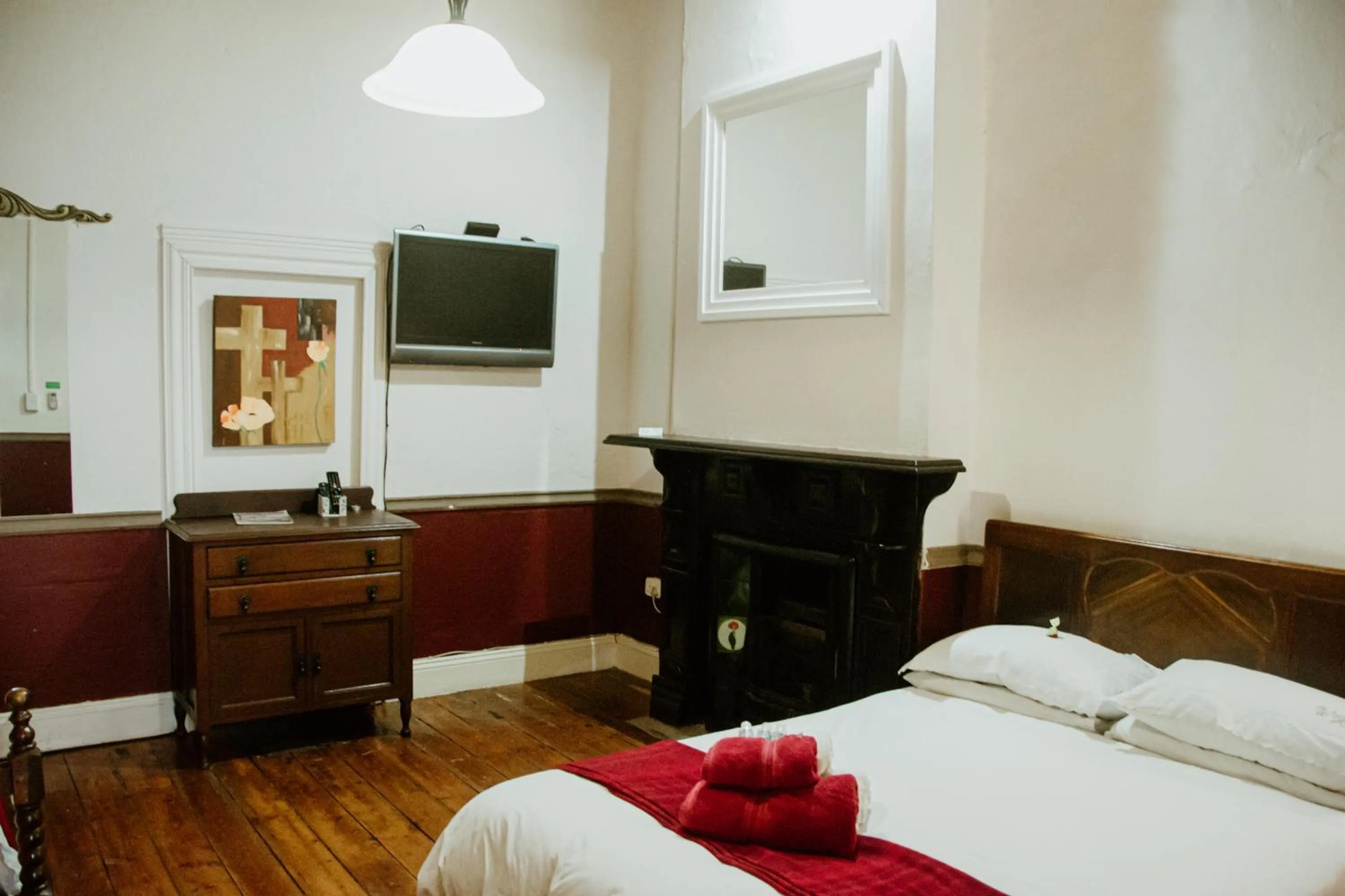 Alec Wright's Guest Lodge