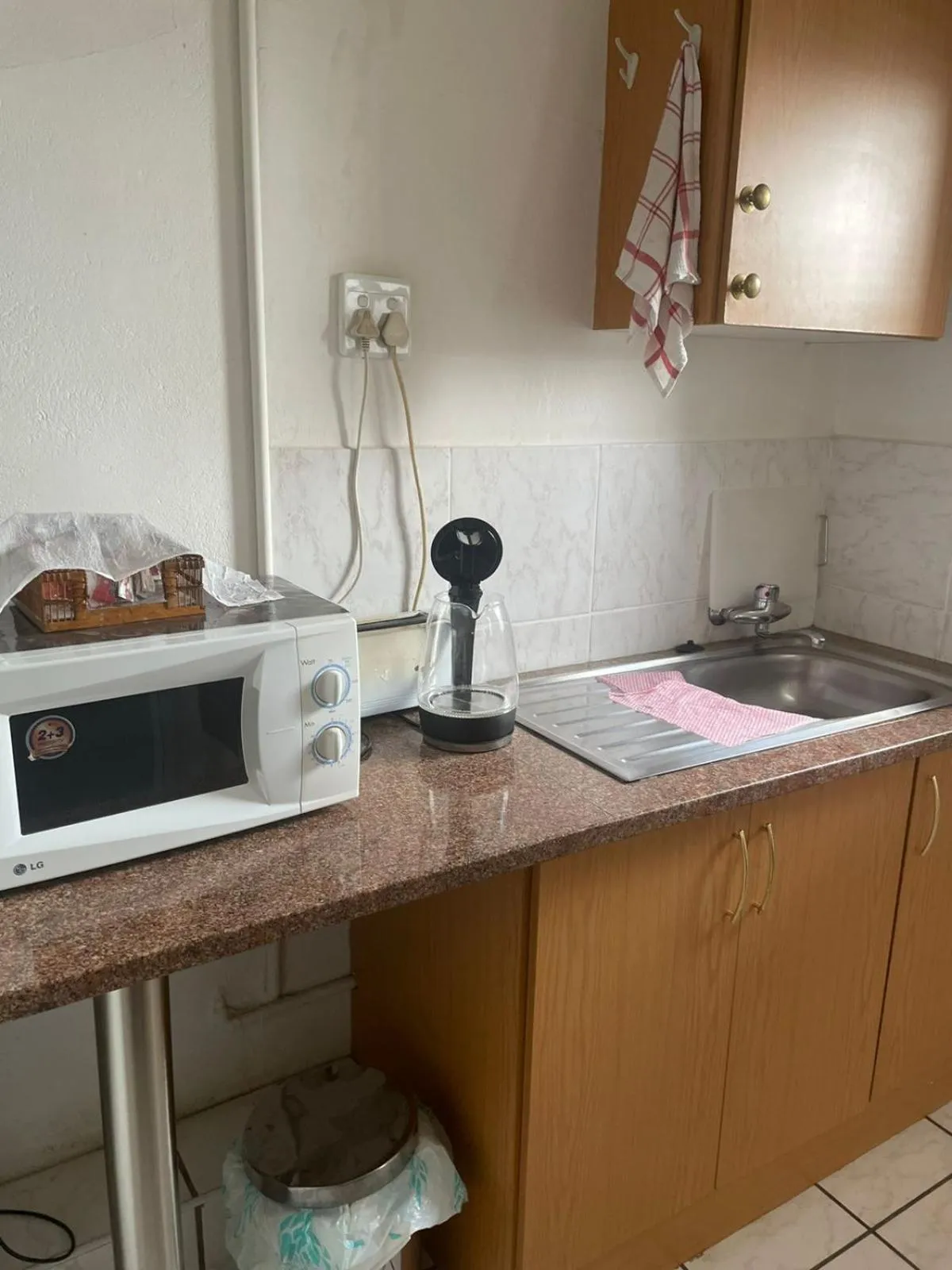 Alec Wright's Guest Lodge