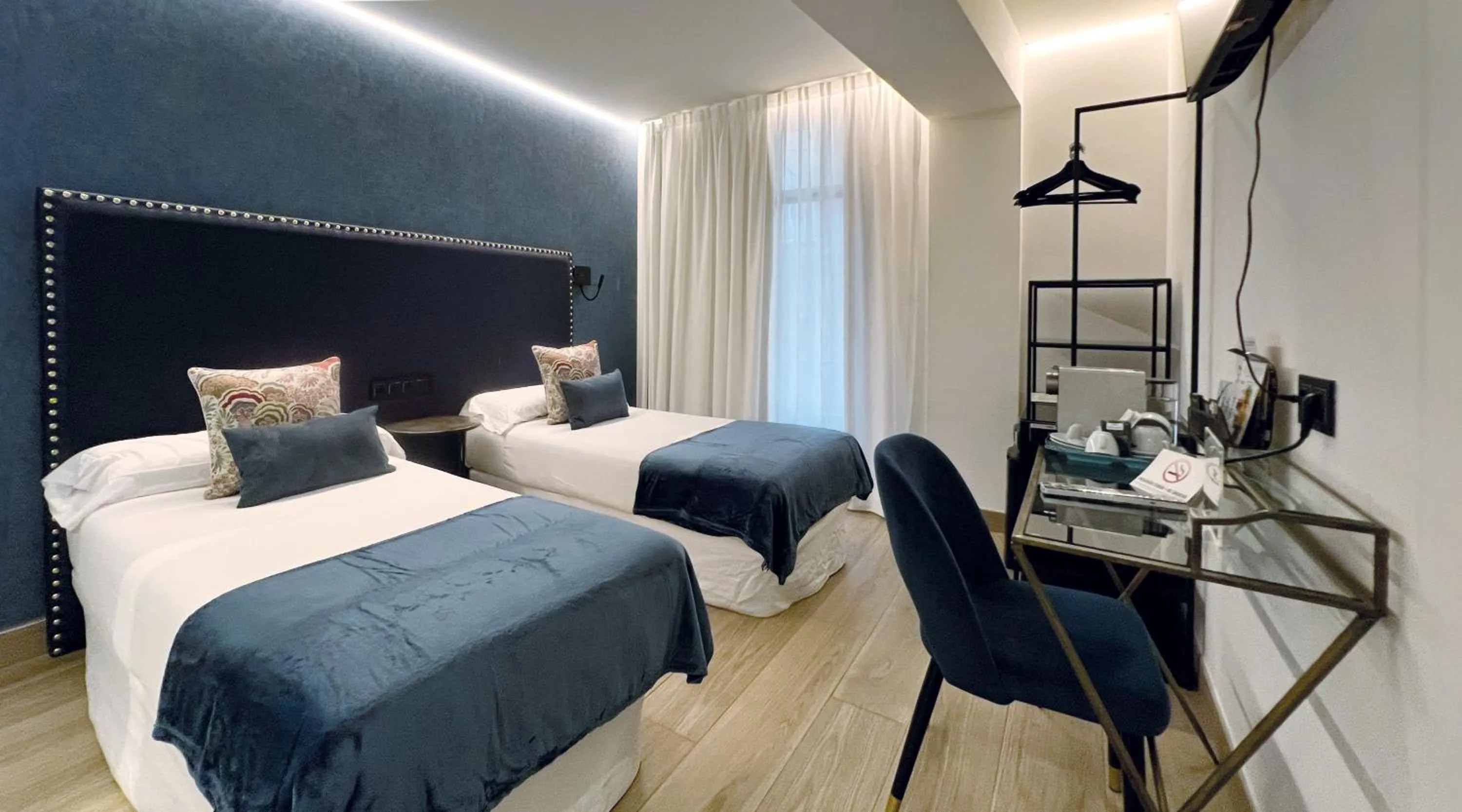 Bed in Pension Ama Bilbao