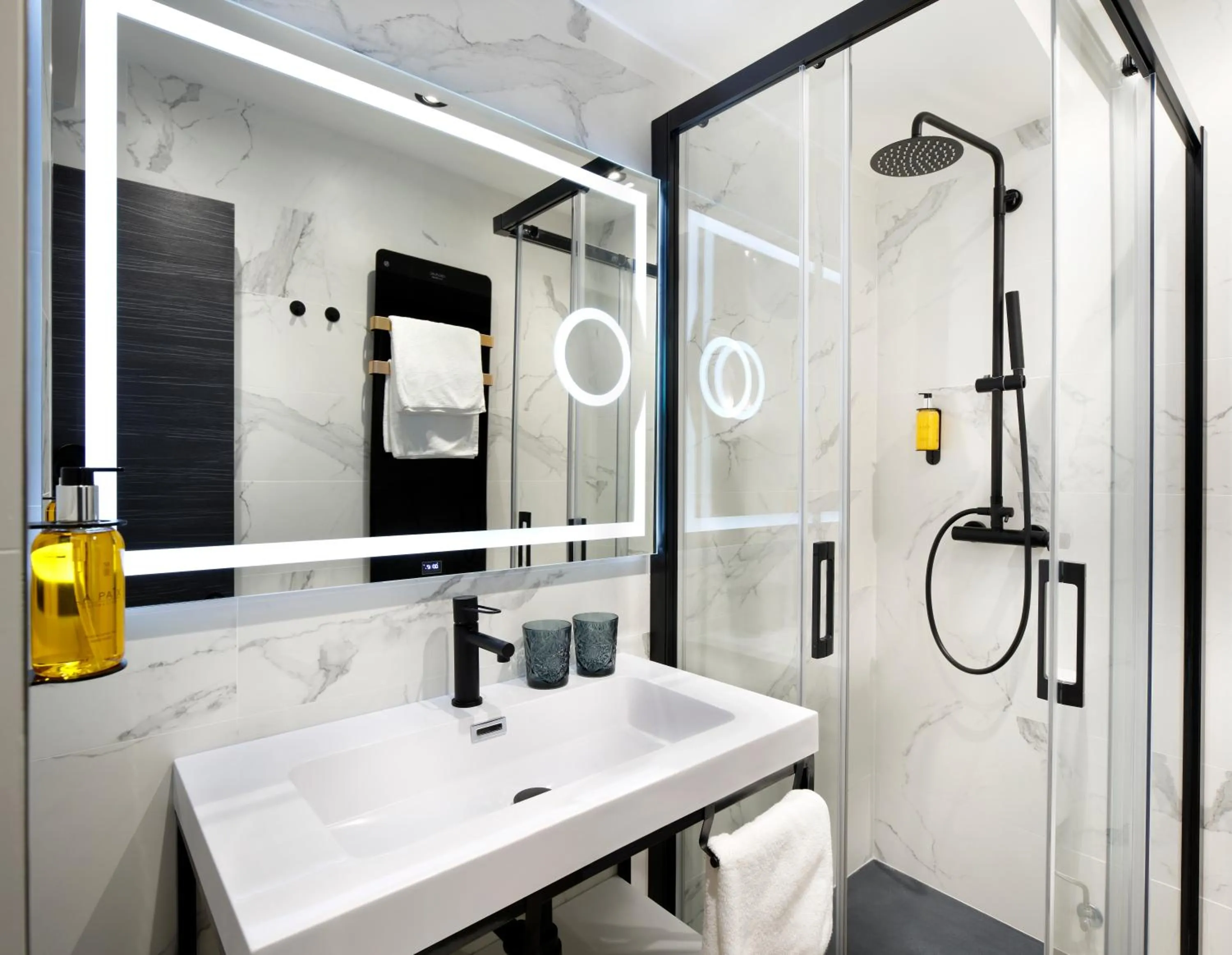 Bathroom in Pension Ama Bilbao