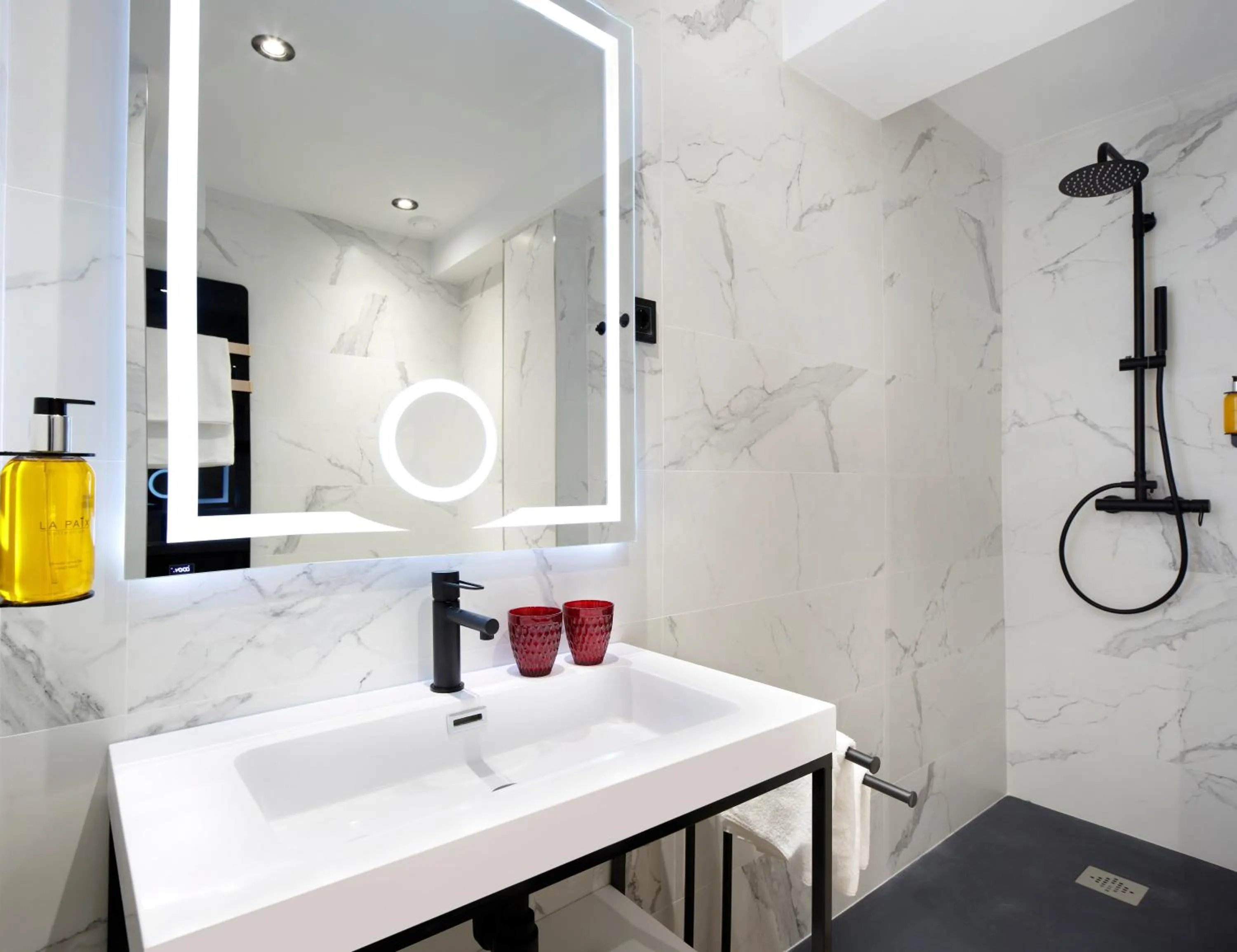 Bathroom in Pension Ama Bilbao