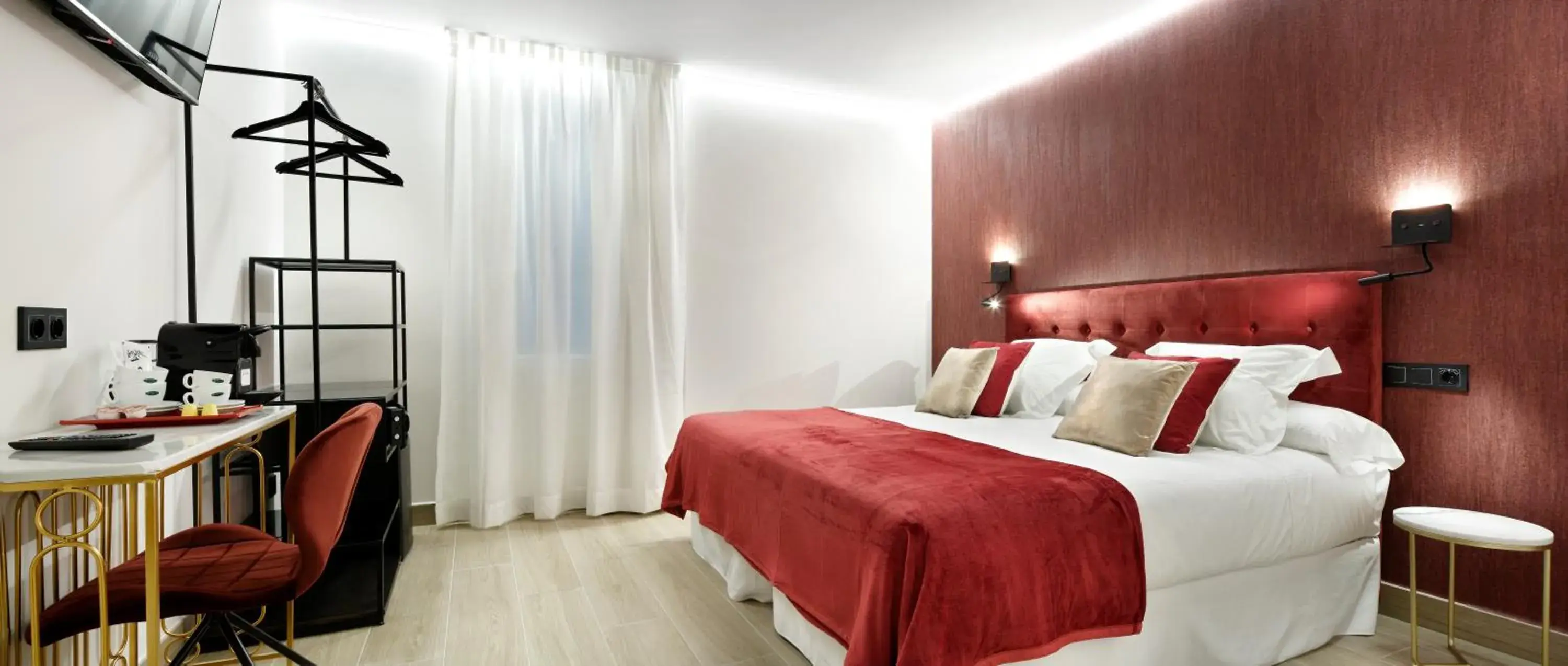 Twin Room - Disability Access in Pension Ama Bilbao Twin Room - Disability Access in Pension Ama Bilbao
