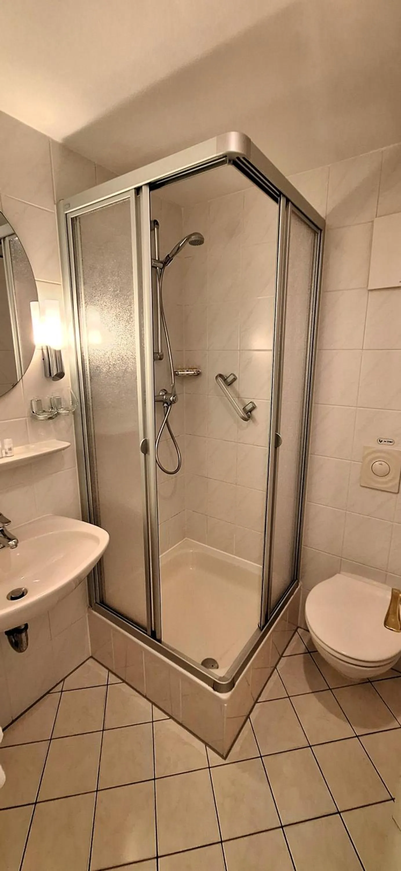 Shower in Hotel Meereswelle - Anno 1875