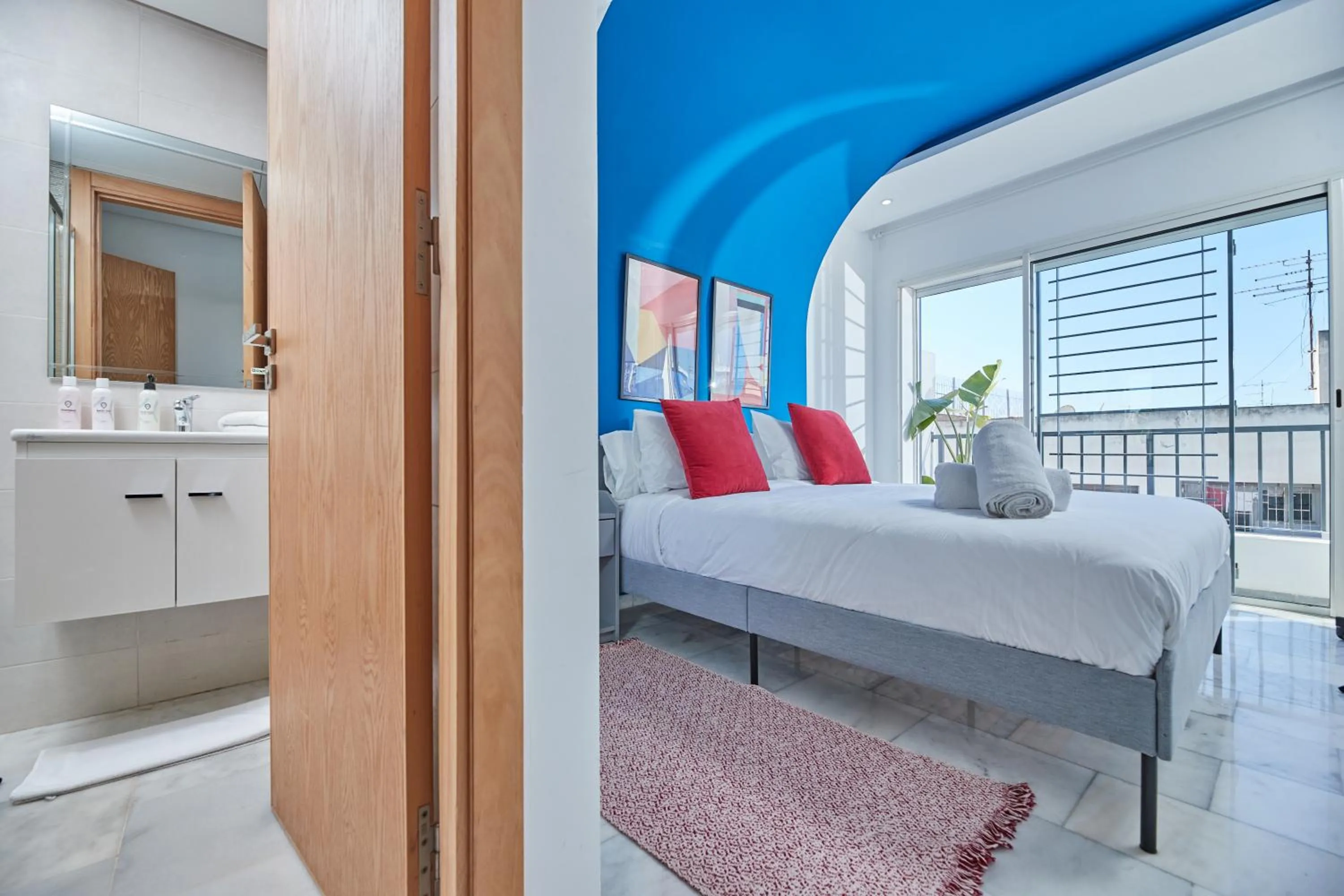 Bathroom, Bed in Stayhere Rabat - Agdal 1 - Comfort Residence