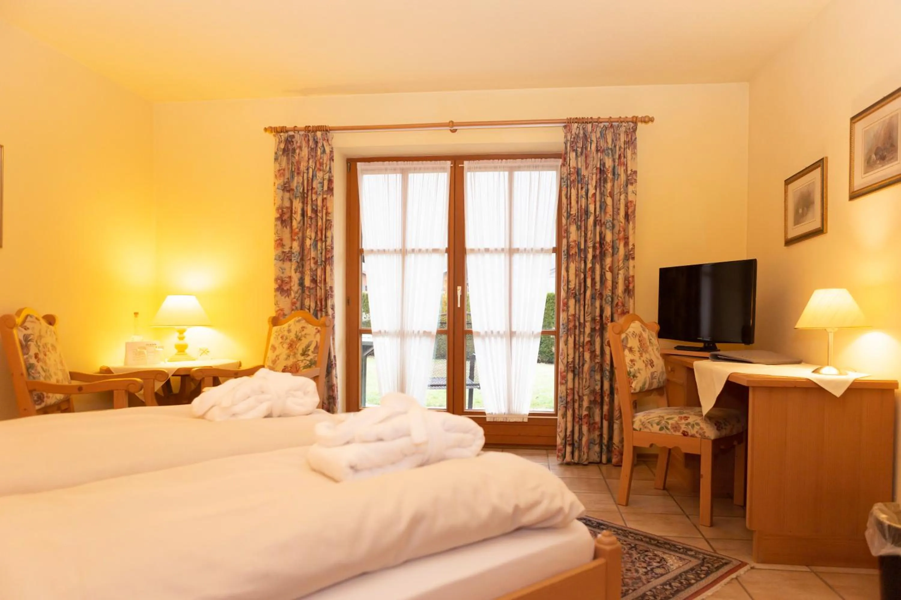 Photo of the whole room, Bed in DEVA Achentaler Vitalhotel