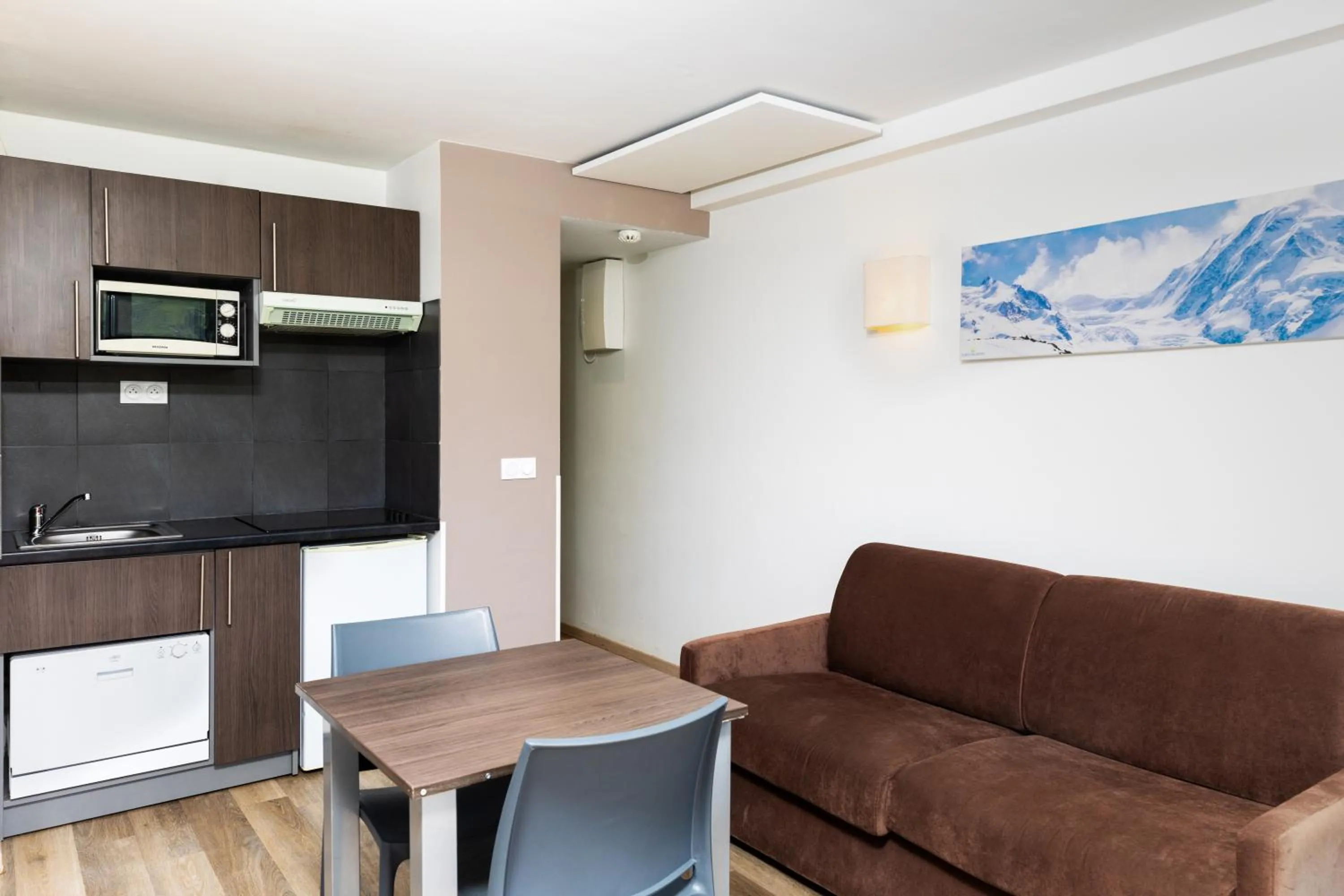 Kitchen or kitchenette in SOWELL RESIDENCES Crêt Voland