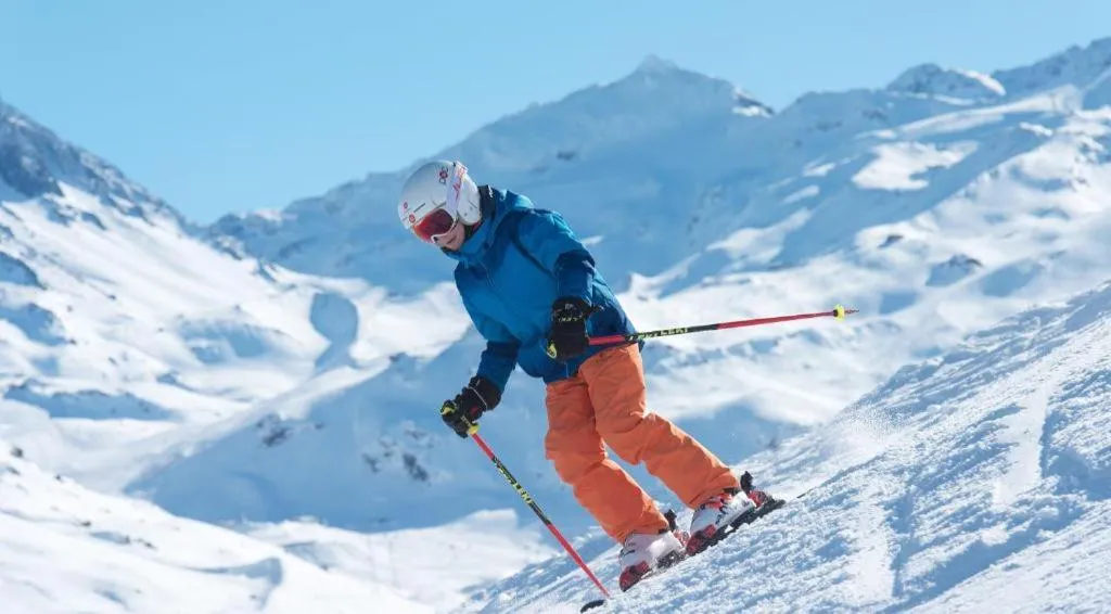 Skiing in SOWELL RESIDENCES Crêt Voland