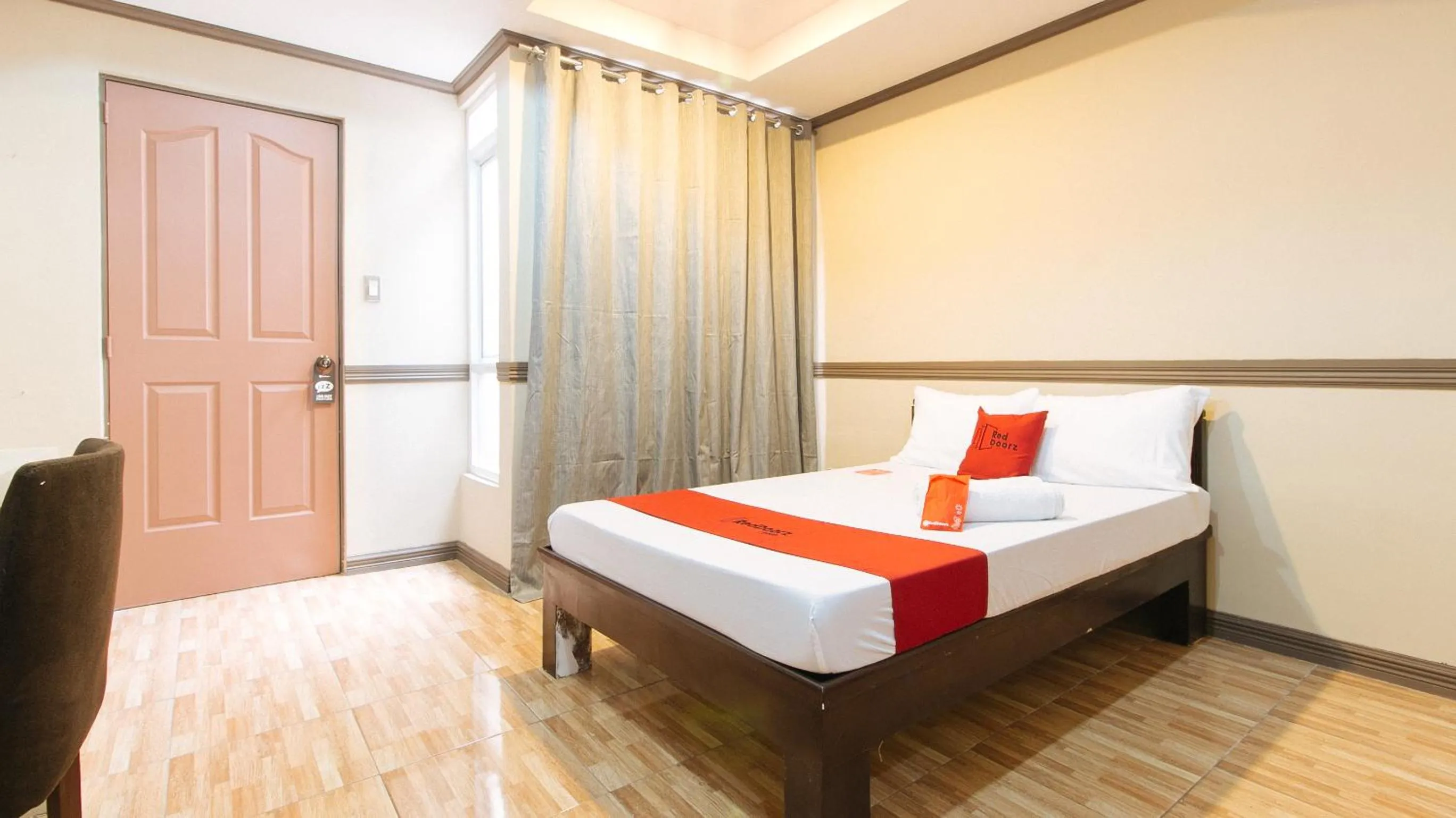 Bedroom, Bed in RedDoorz Plus at Canley Residential