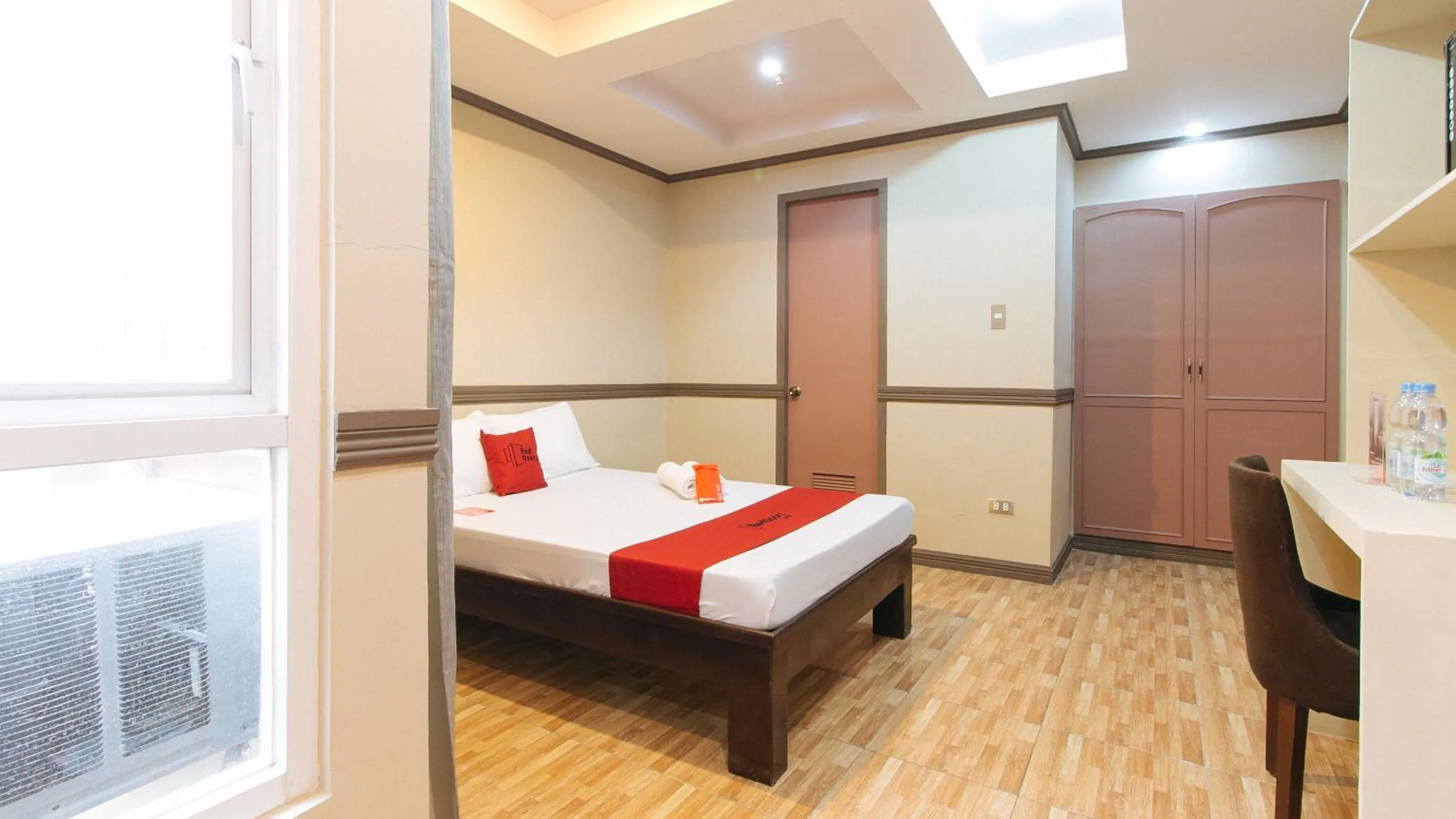 Bedroom, Bed in RedDoorz Plus at Canley Residential