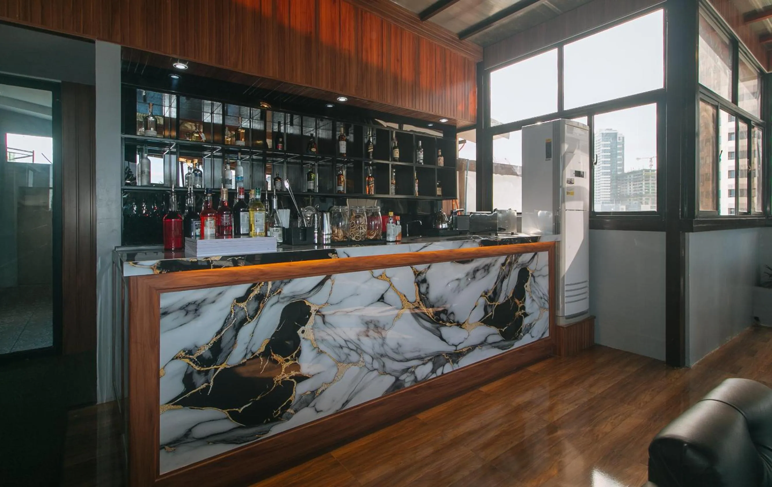 Lounge or bar in RedDoorz Plus at Canley Residential