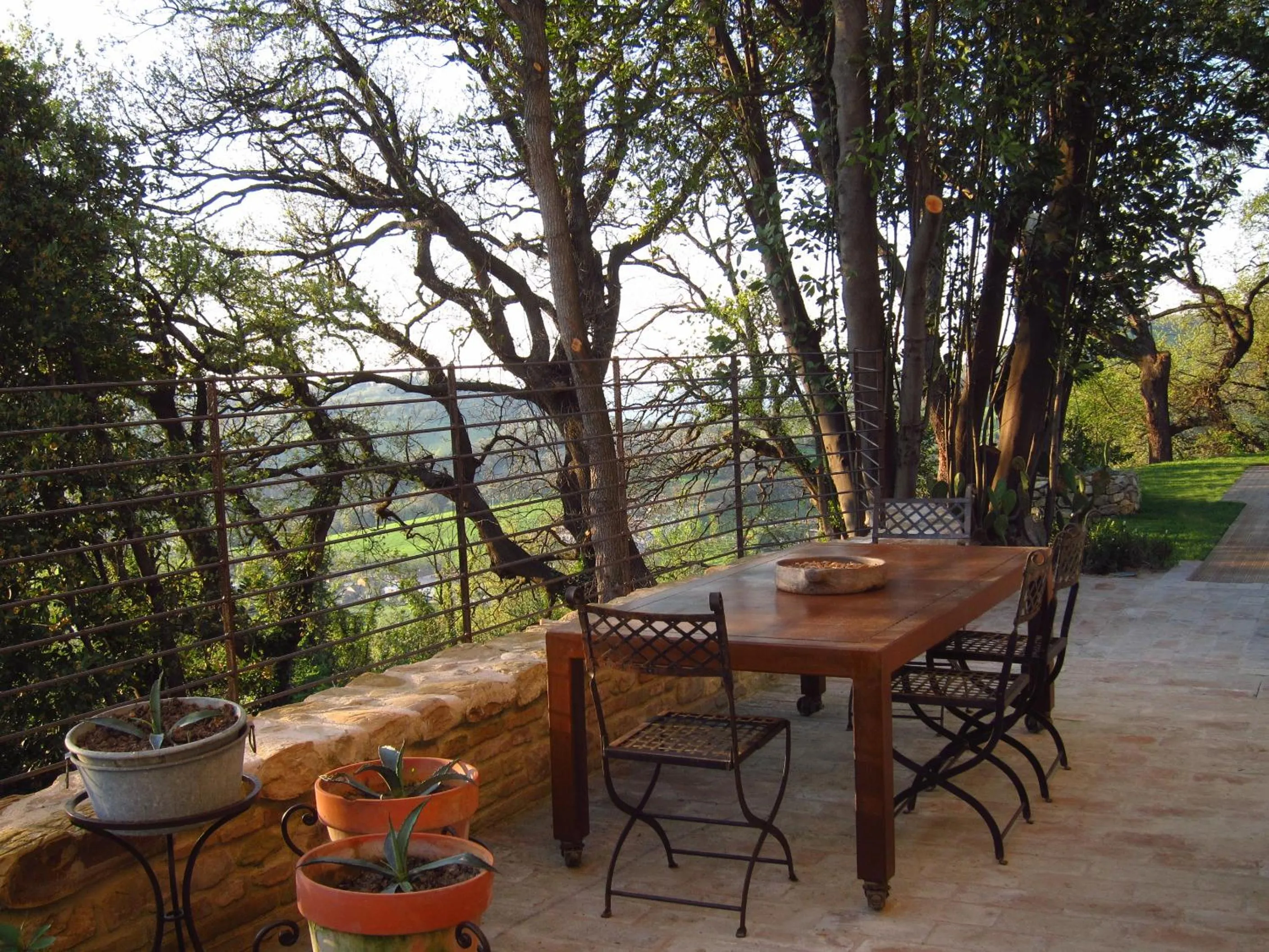 Patio in Castello di Granarola Relais - Adults Friendly -