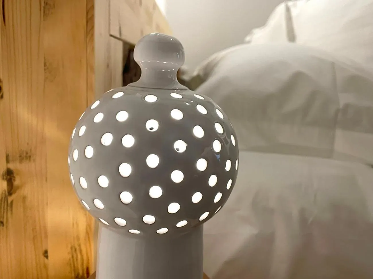 Decorative detail, Bed in Castello di Granarola Relais - Adults Friendly -