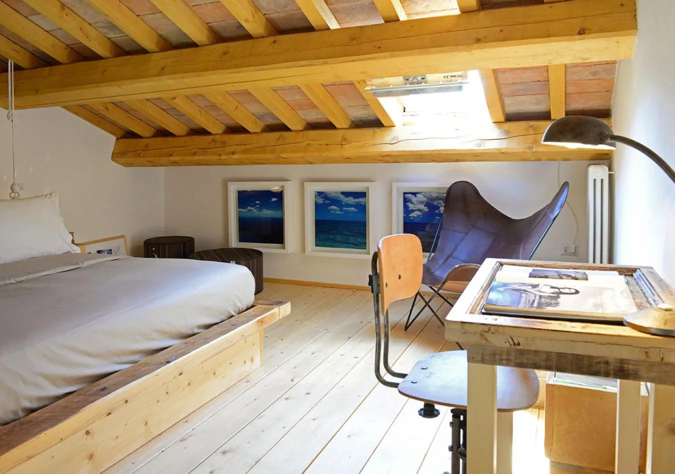 Seating area, Bed in Castello di Granarola Relais - Adults Friendly -