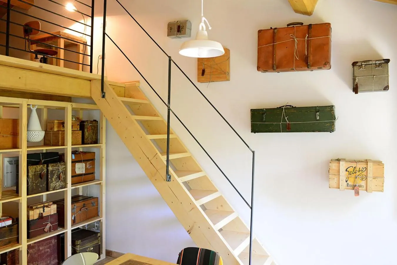 Decorative detail in Castello di Granarola Relais - Adults Friendly -