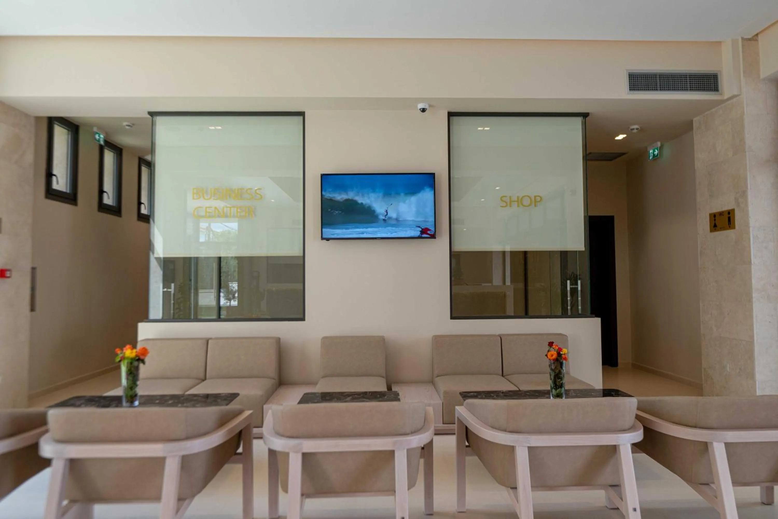 Lobby or reception in Mirror Hotel