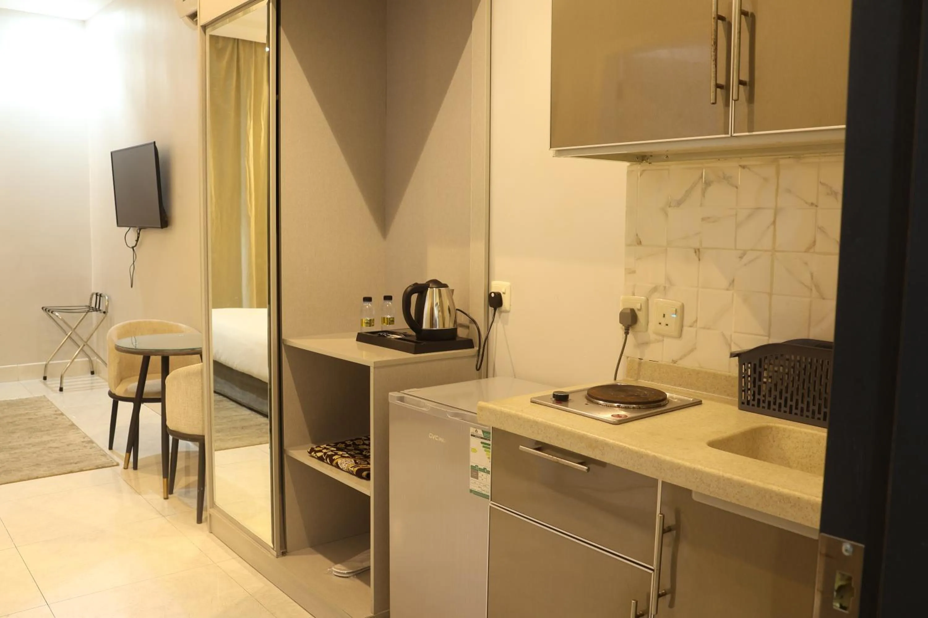 Areen Al Naeem Served Apartments