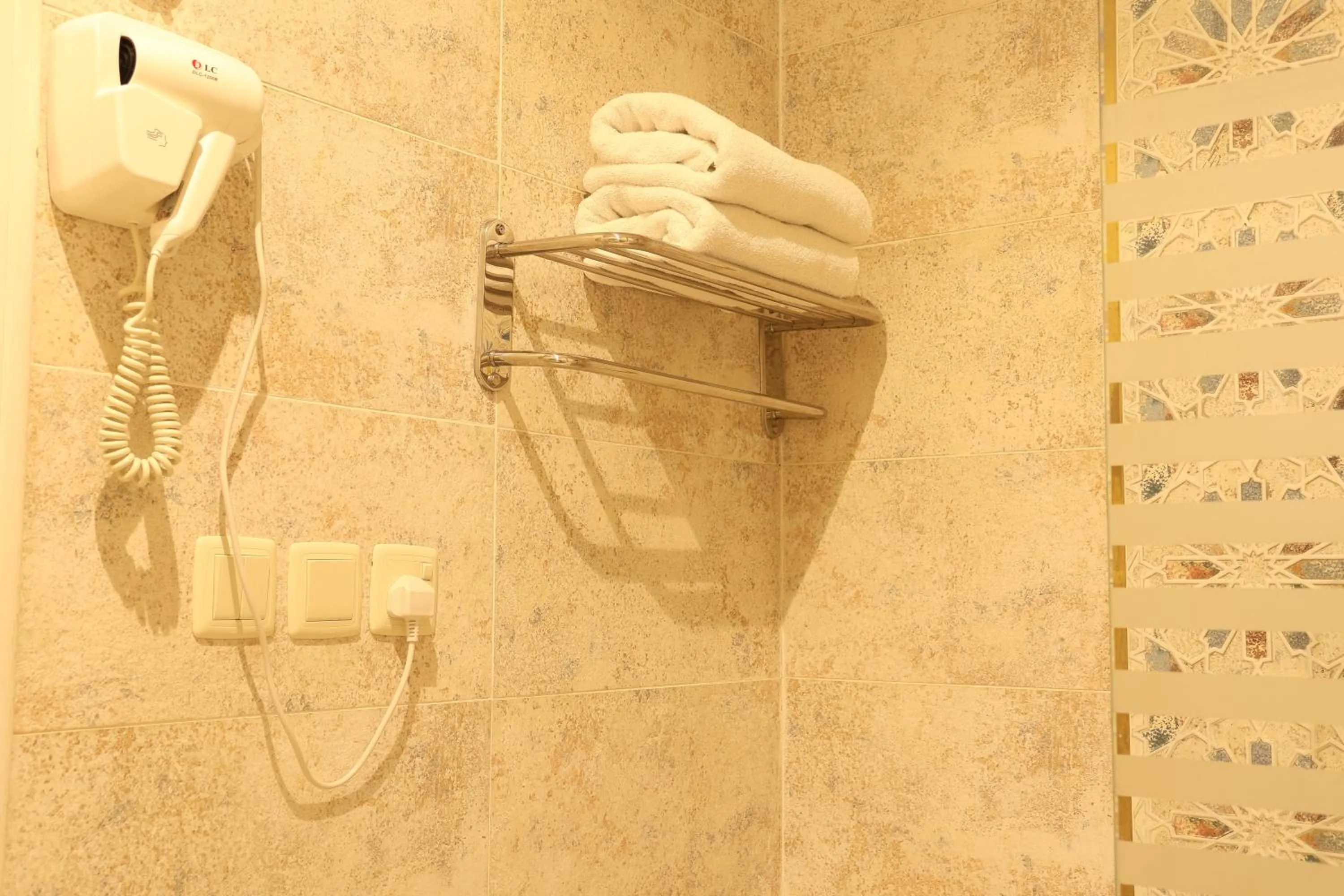 Areen Al Naeem Served Apartments