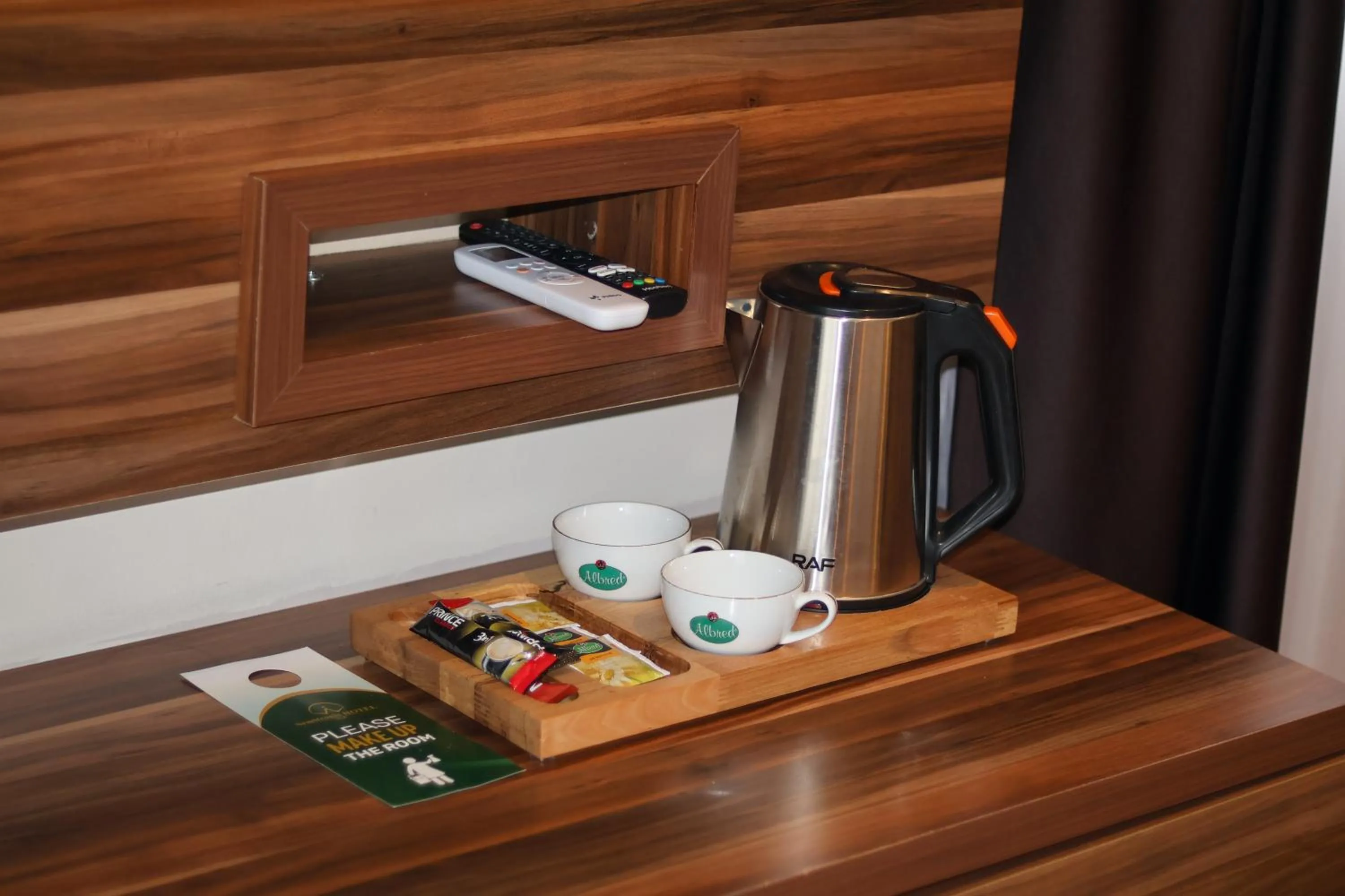 Coffee/tea facilities in Hotel Semitronix