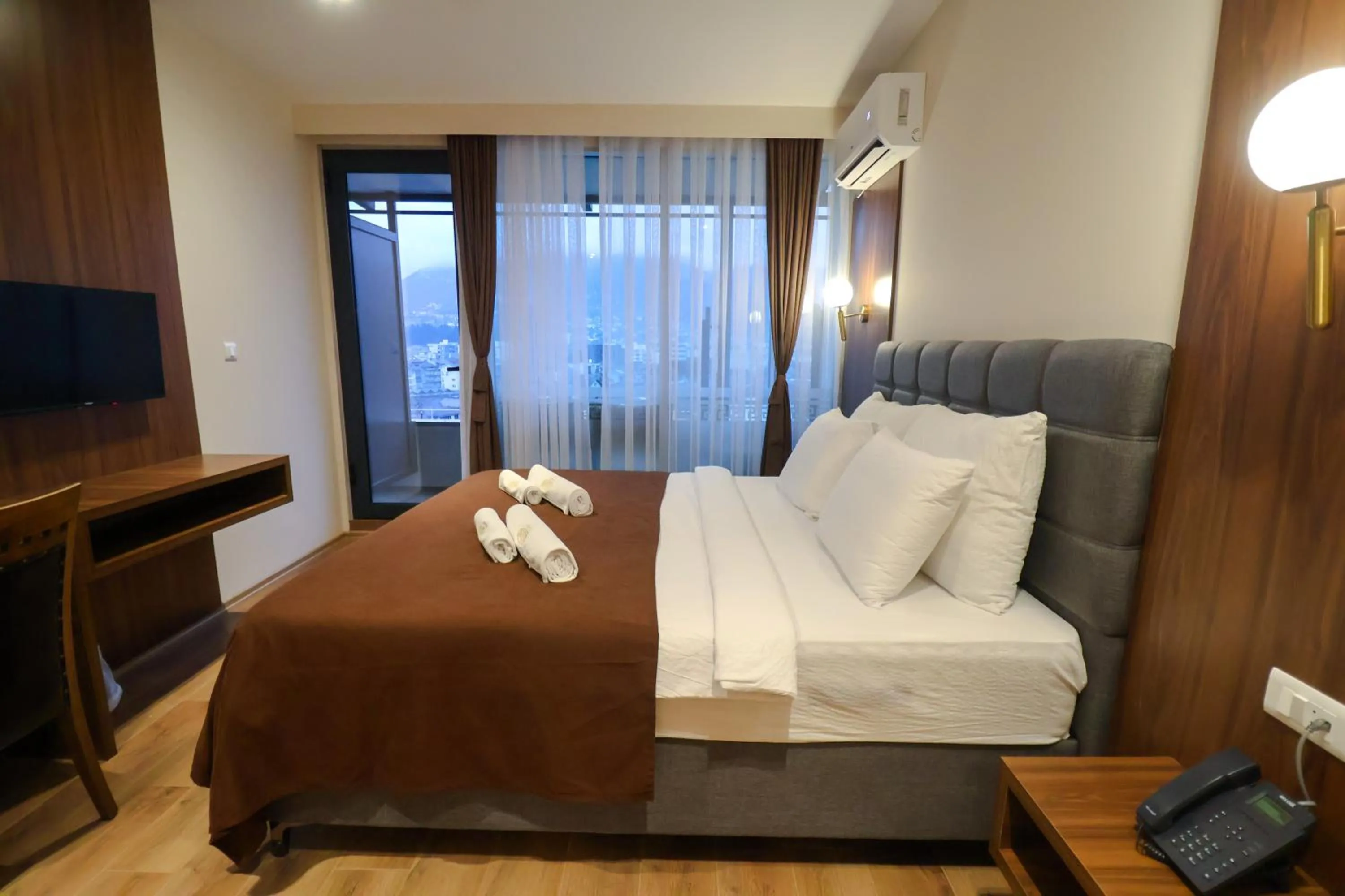 Bed in Hotel Semitronix
