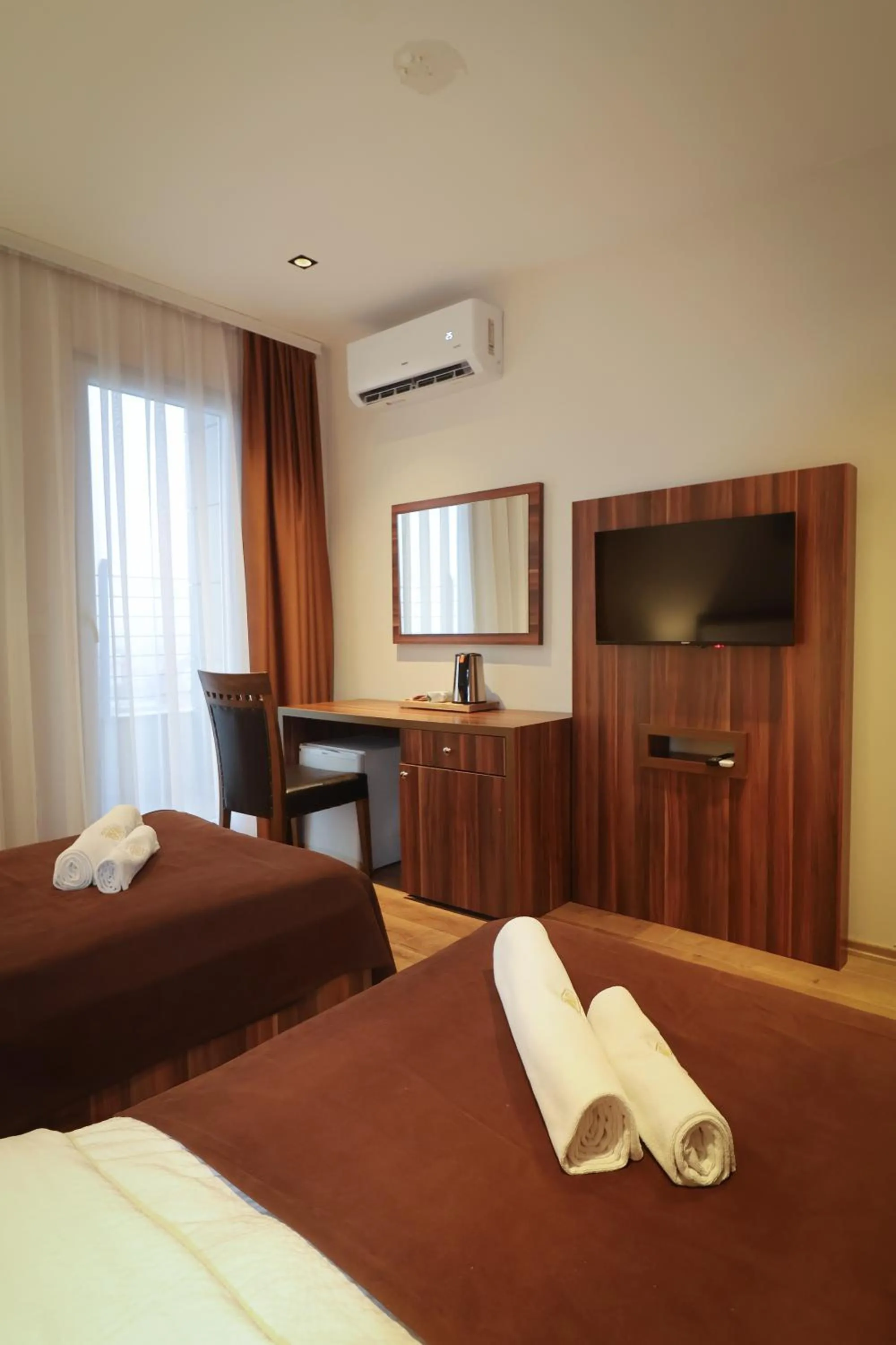 Bed in Hotel Semitronix