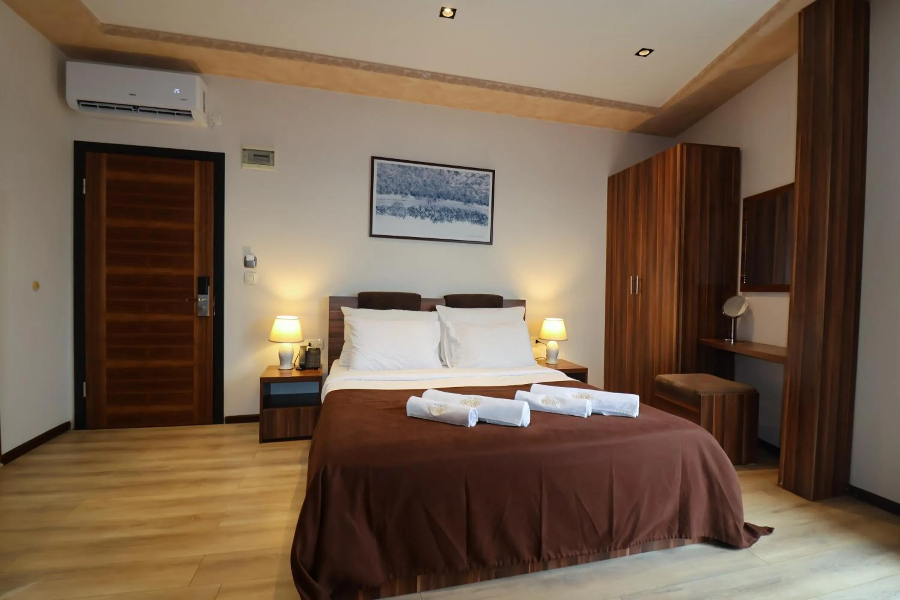 Bed in Hotel Semitronix