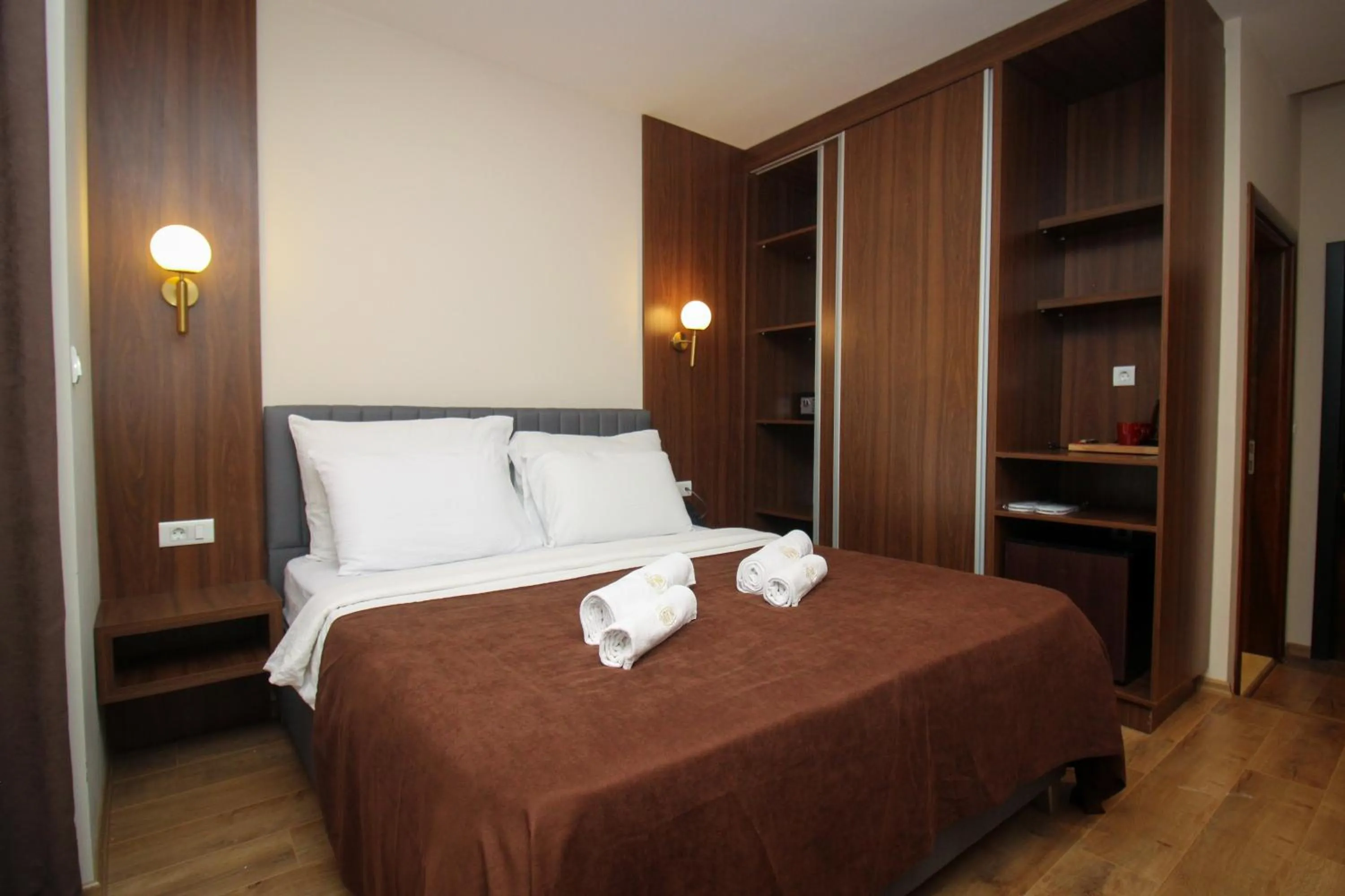Bed in Hotel Semitronix