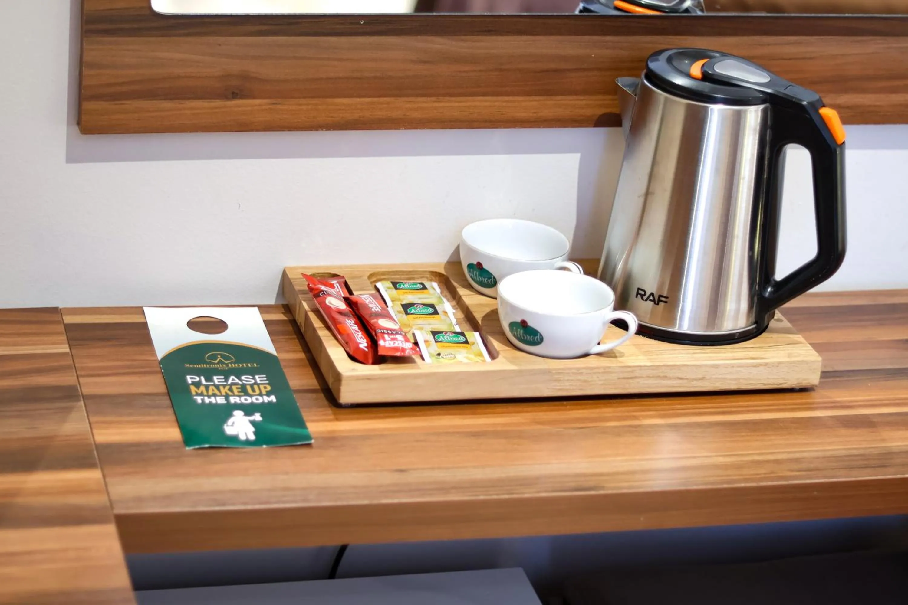 Coffee/tea facilities in Hotel Semitronix
