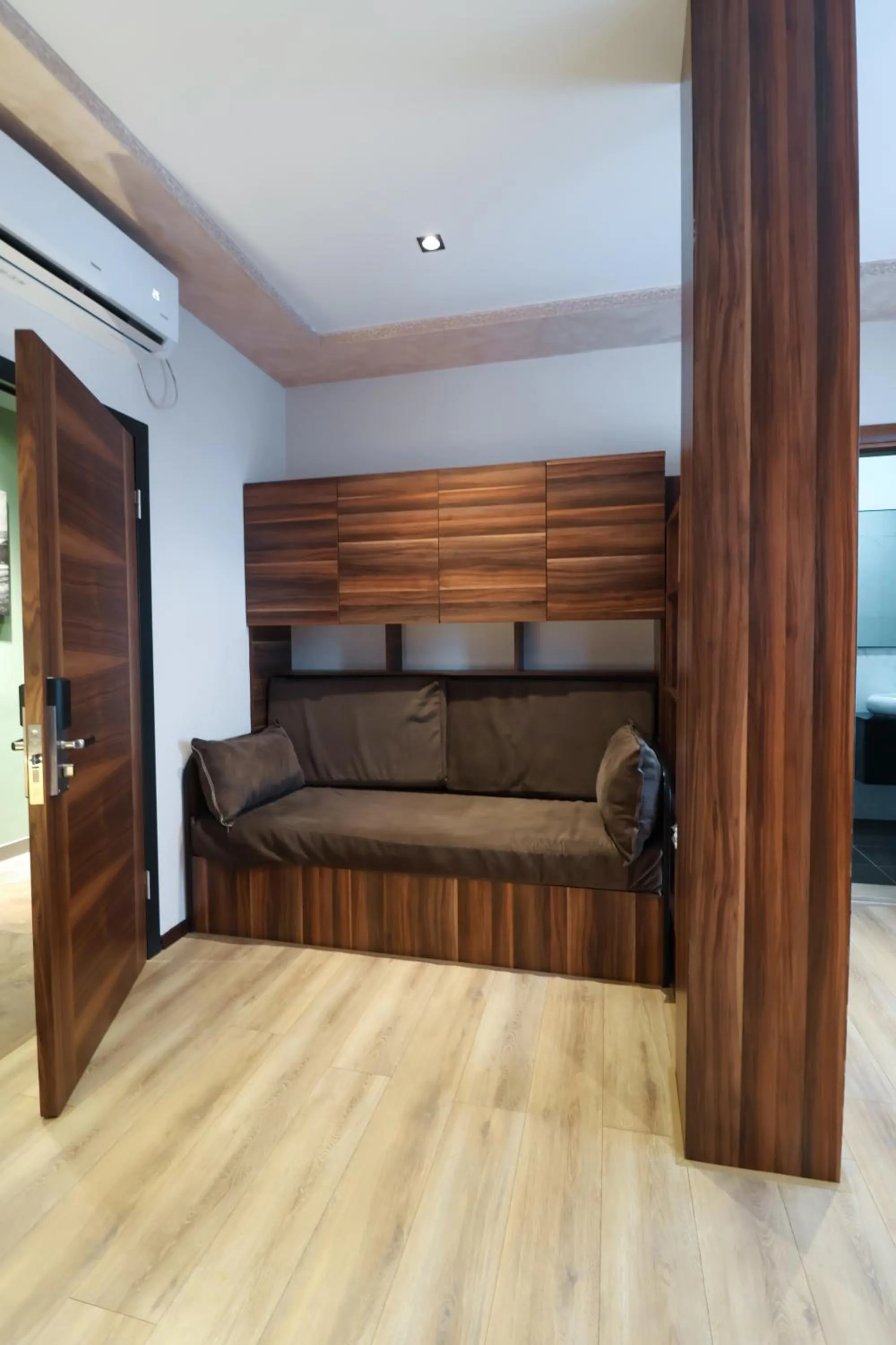 Seating area in Hotel Semitronix