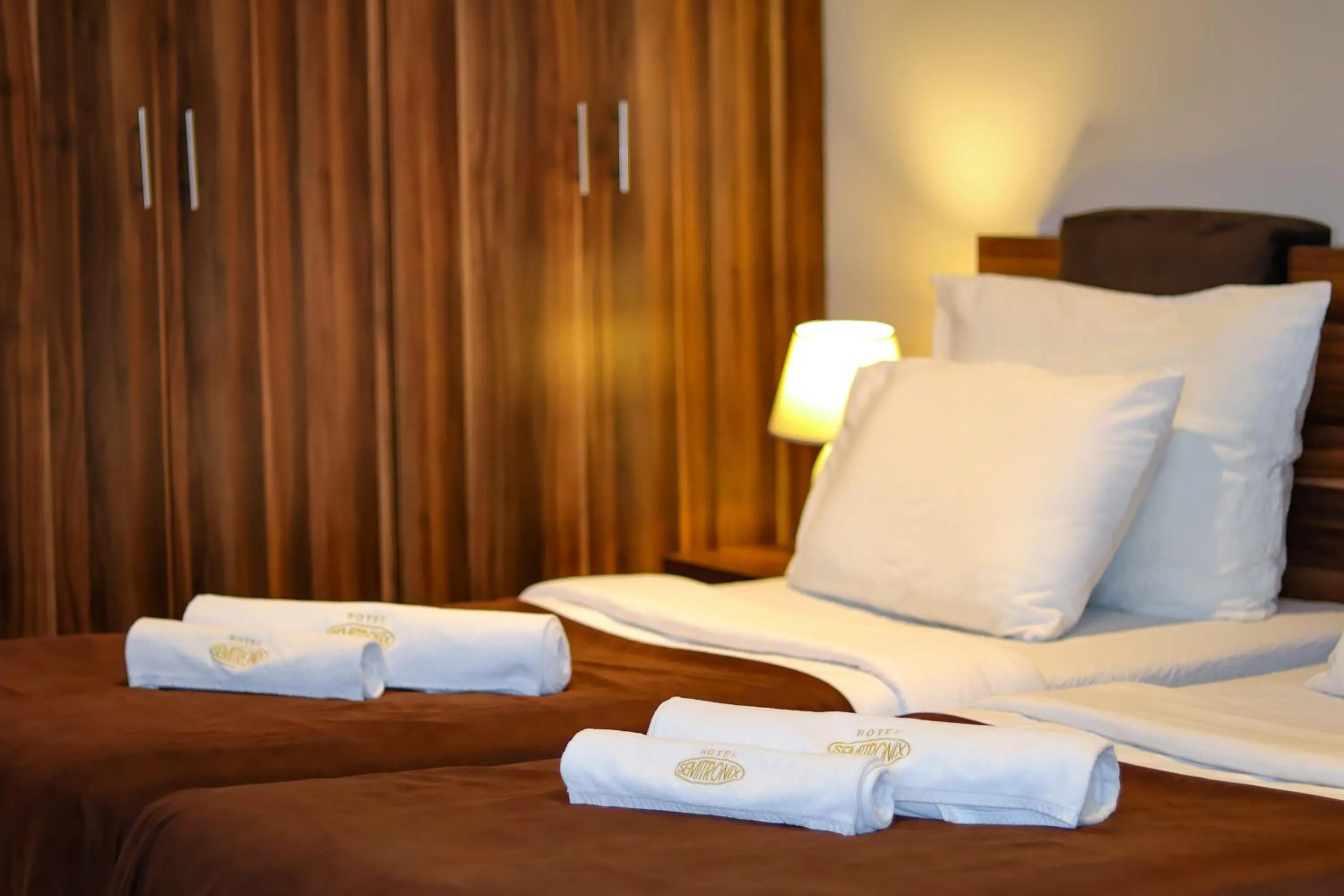 Bed in Hotel Semitronix