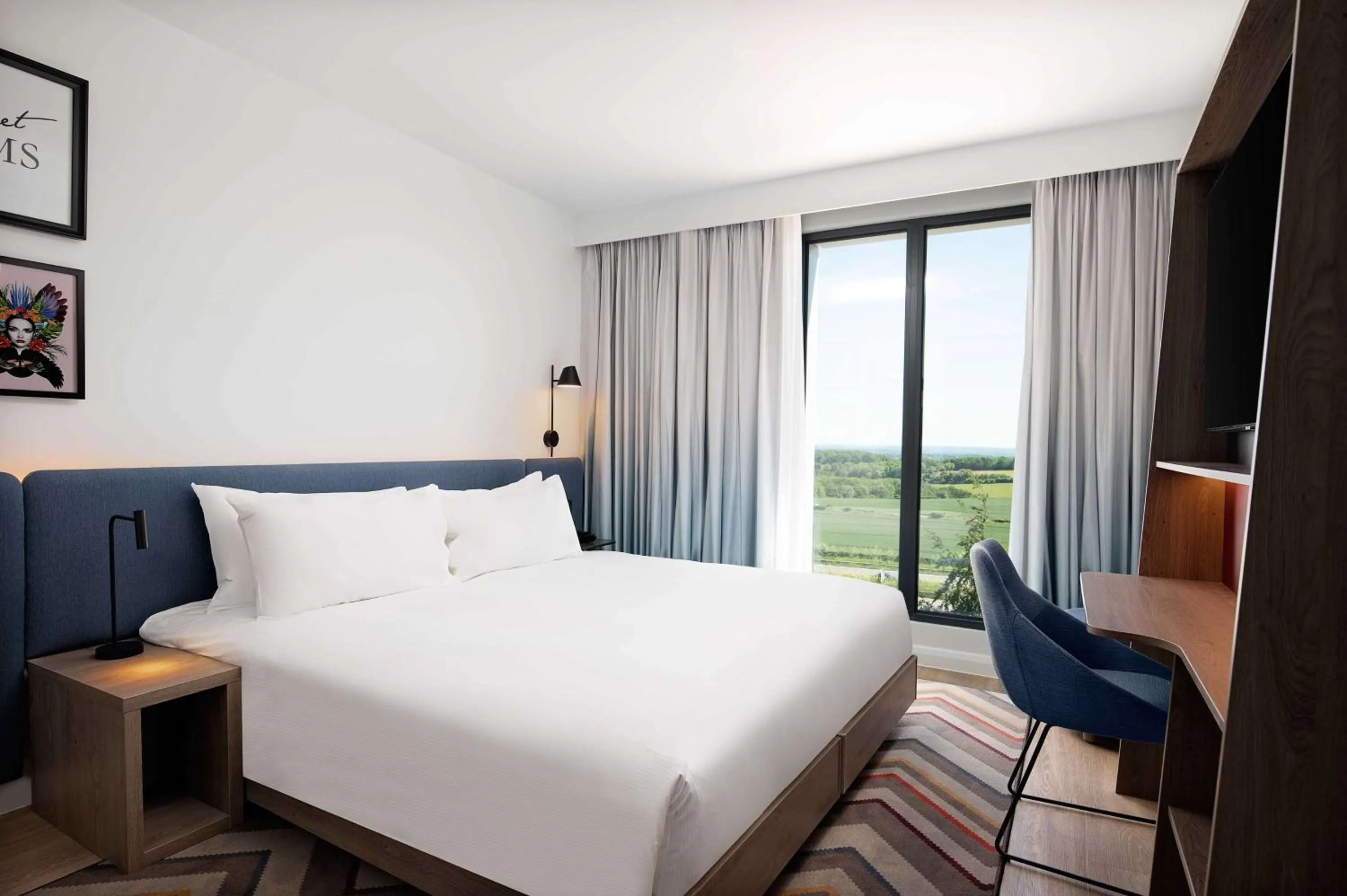 Bedroom, Bed in Hampton by Hilton High Wycombe