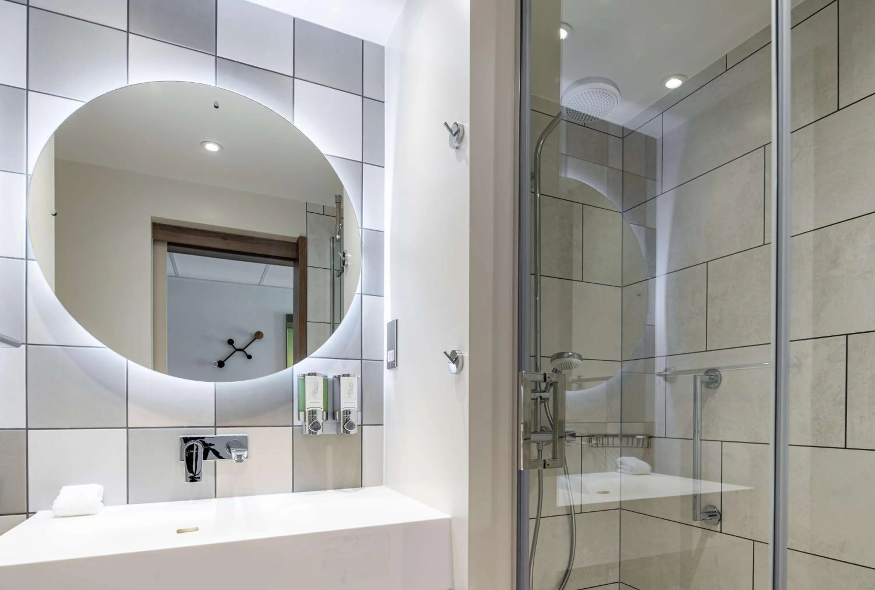 Bathroom in Hampton by Hilton High Wycombe