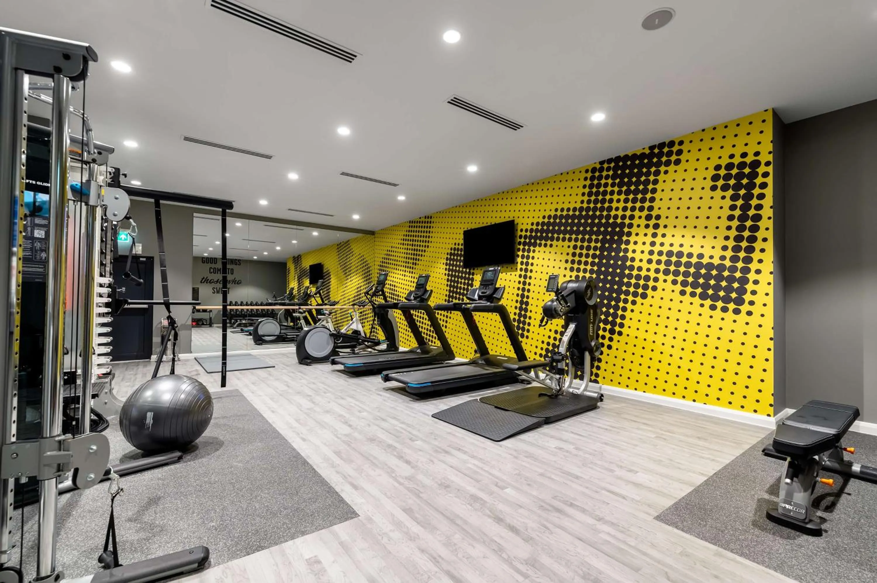 Fitness centre/facilities in Hampton by Hilton High Wycombe