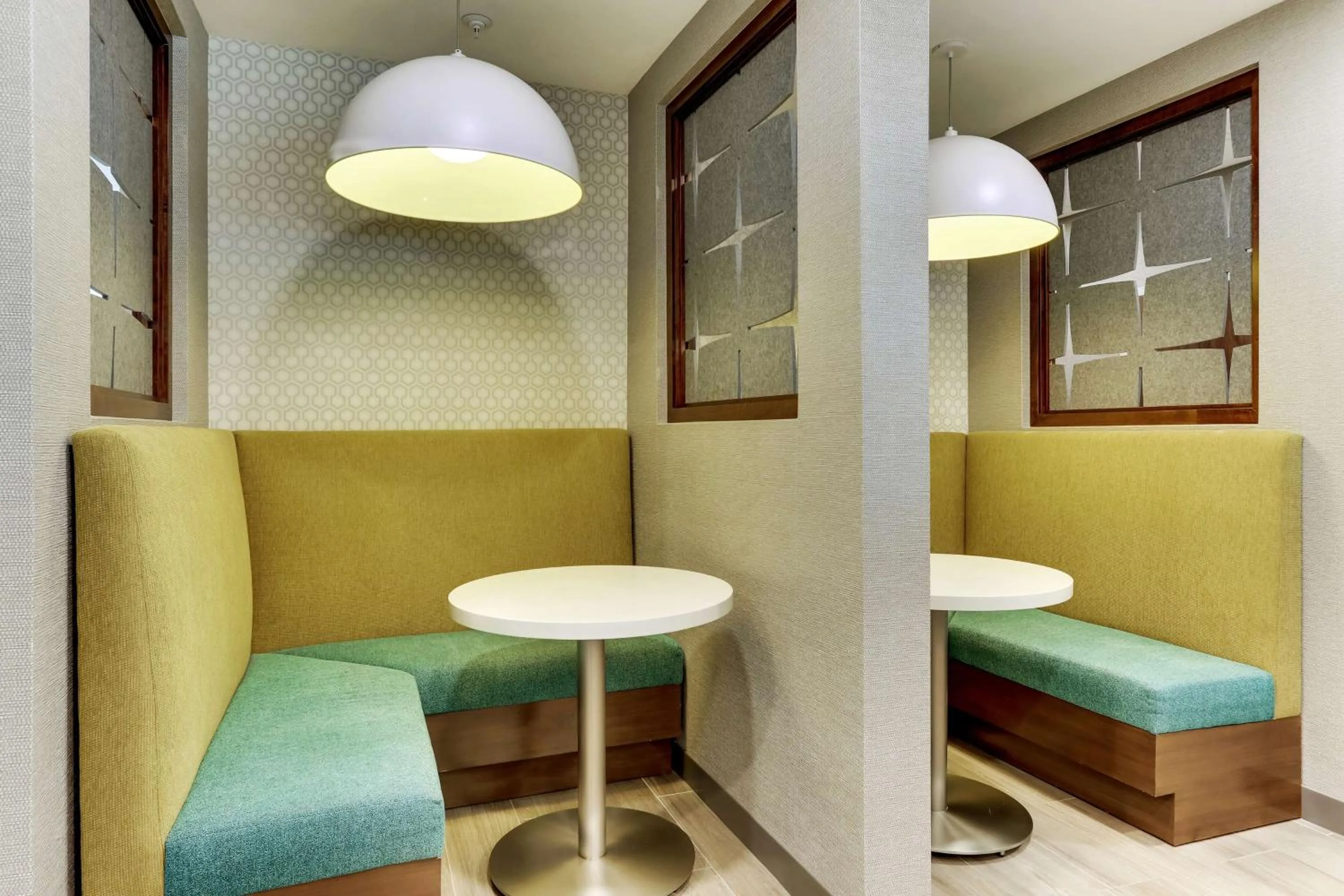 Business facilities in Hampton Inn Lebanon, IN