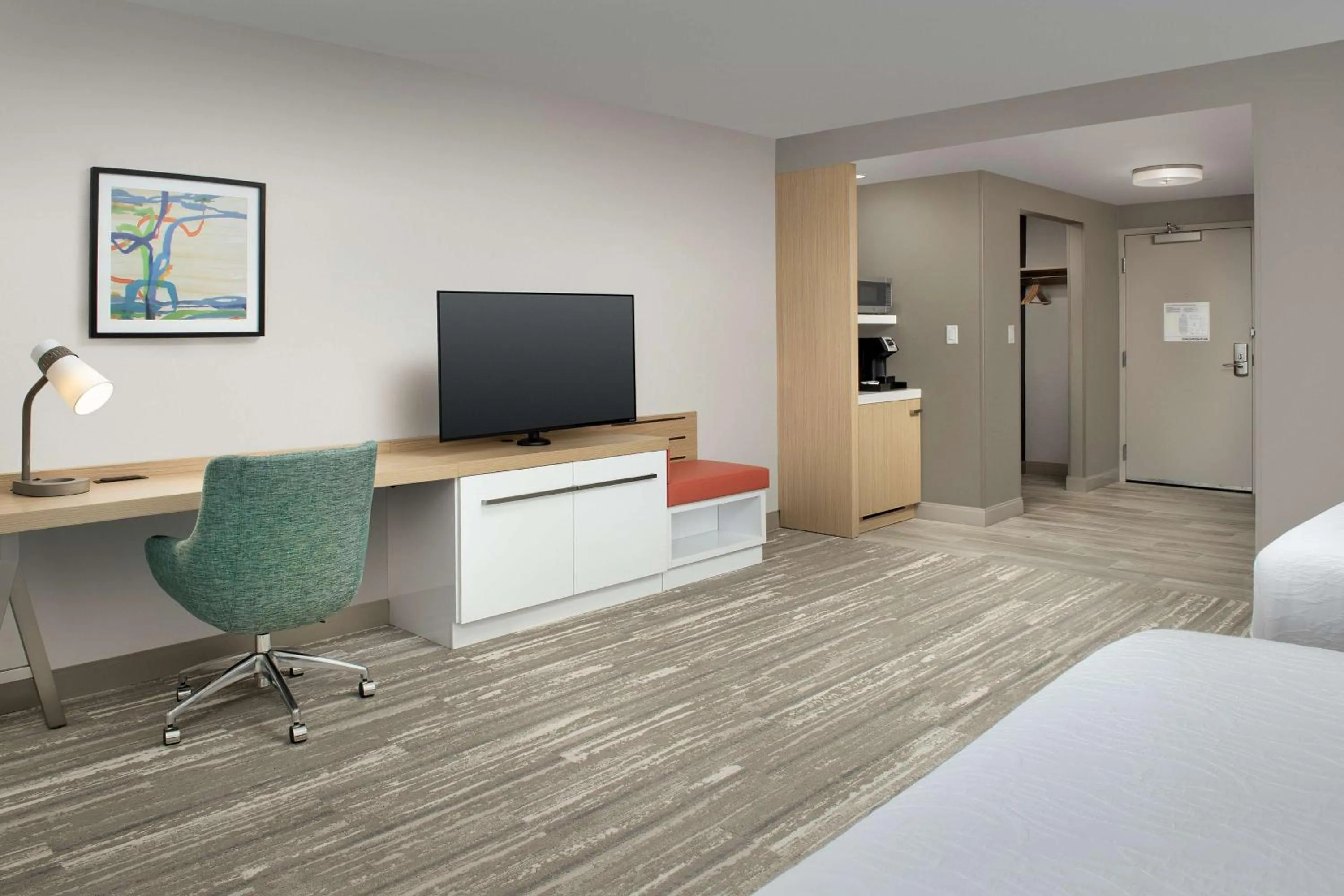 Bedroom, Bed in Hilton Garden Inn Orlando Downtown