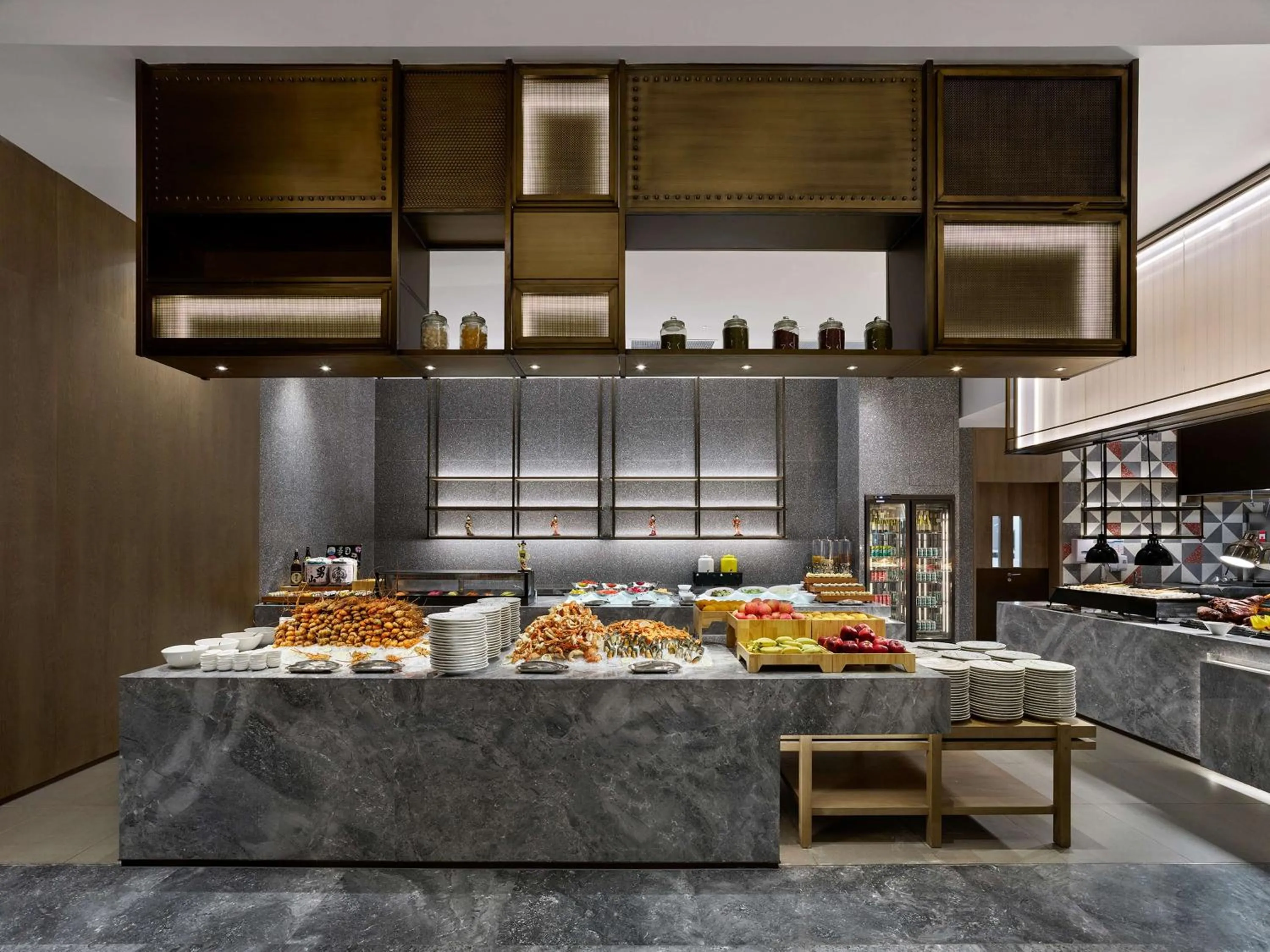 Dining area in DoubleTree by Hilton Qidong