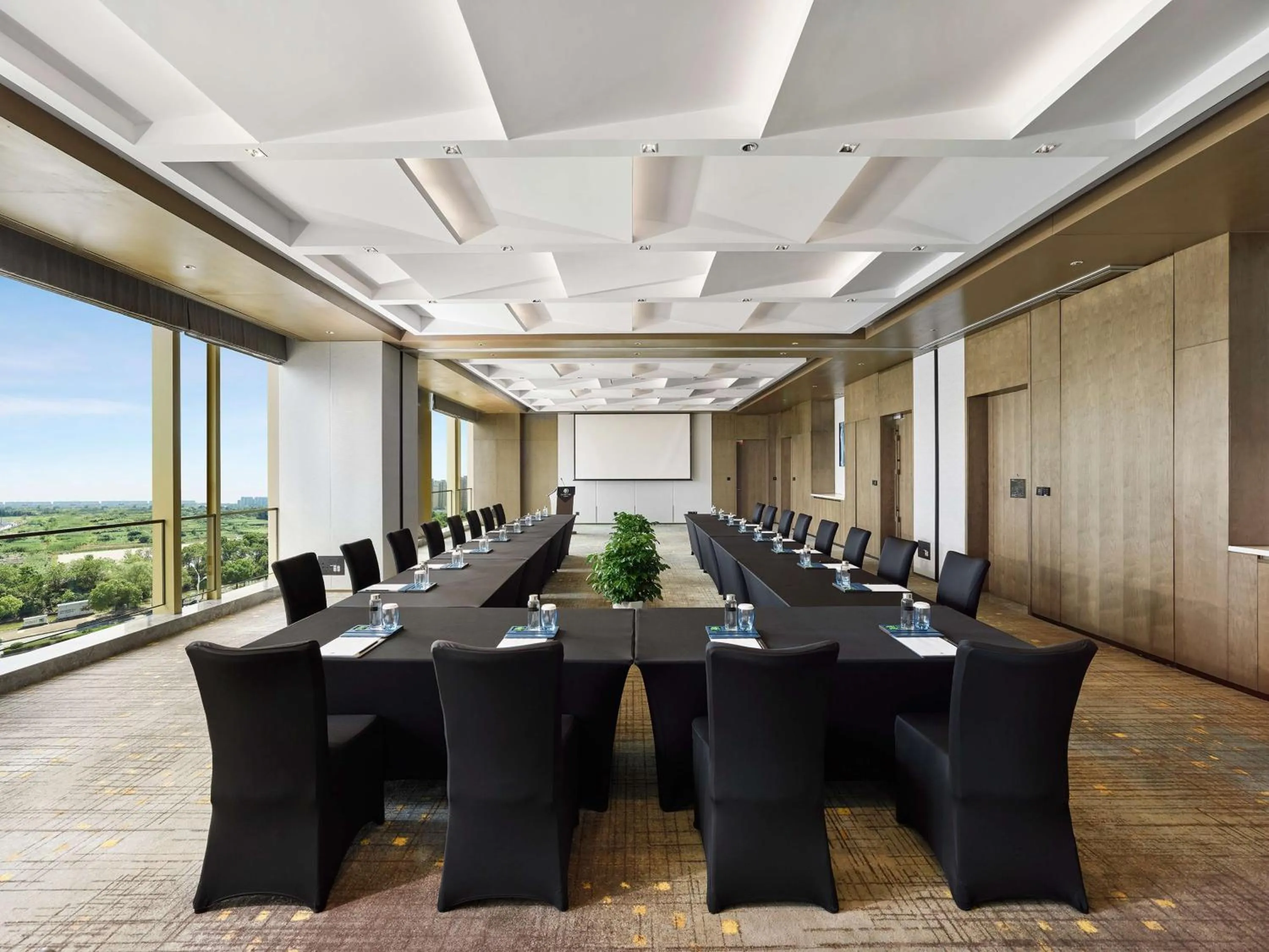 Meeting/conference room in DoubleTree by Hilton Qidong