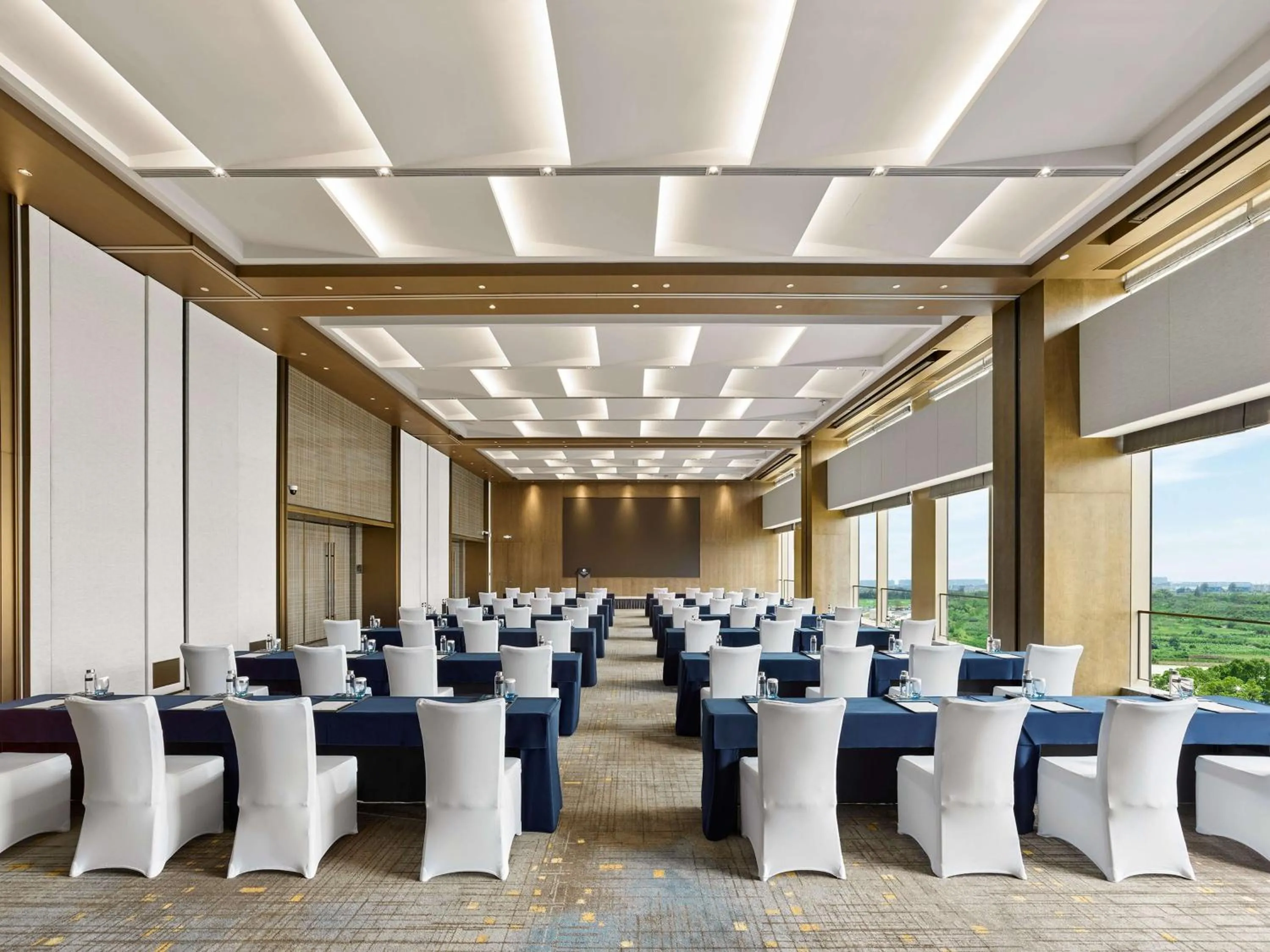 Meeting/conference room in DoubleTree by Hilton Qidong